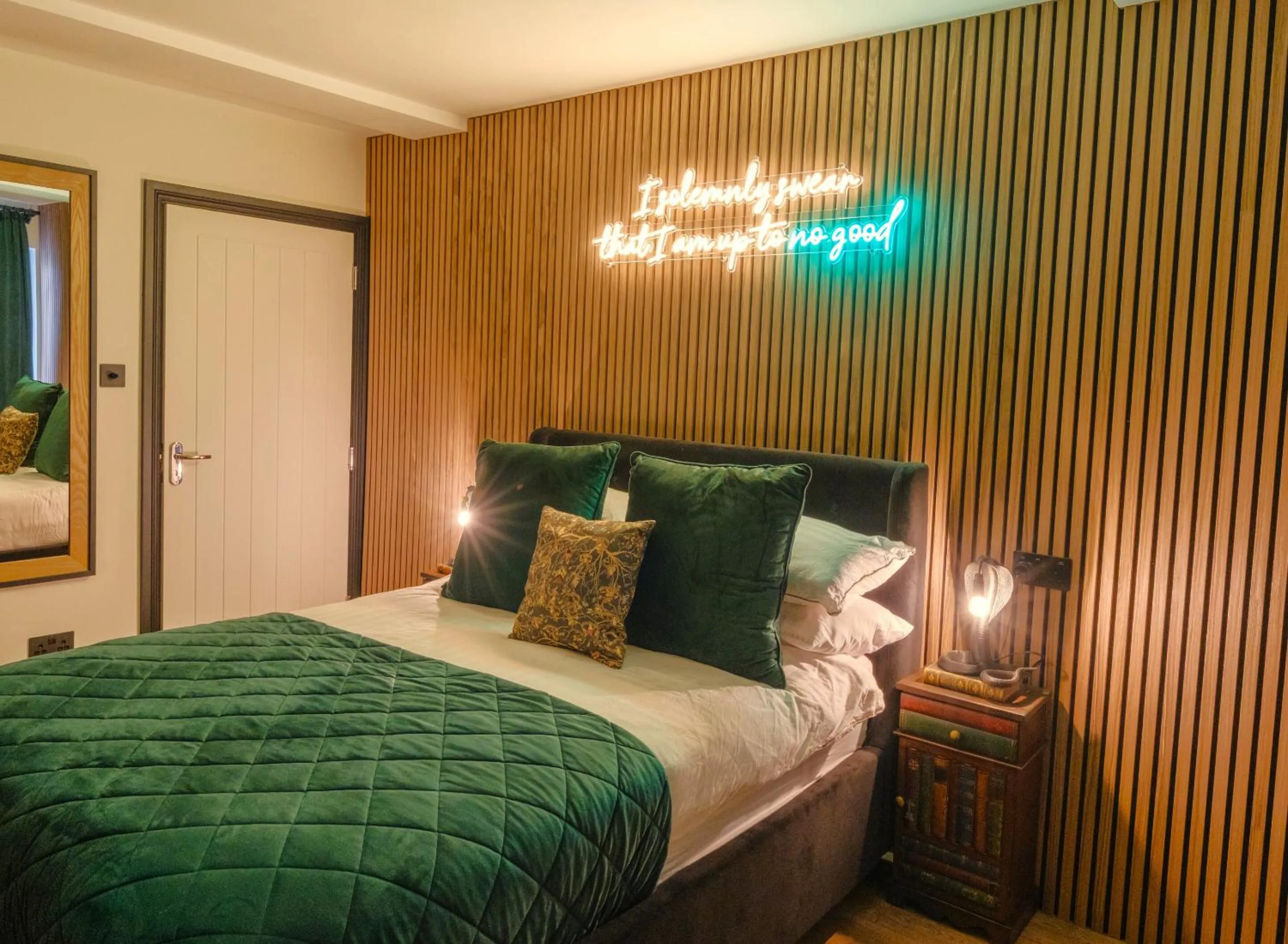 Bedroom, Bed in Ricky Road Guest House