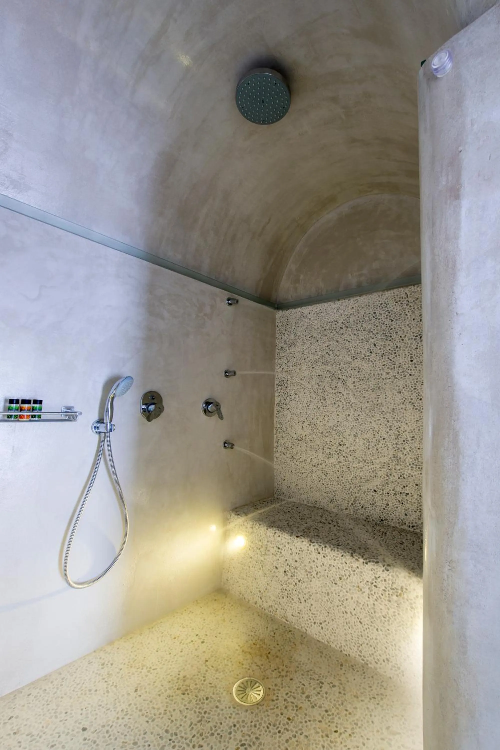 Bathroom in Villa Renos Hotel