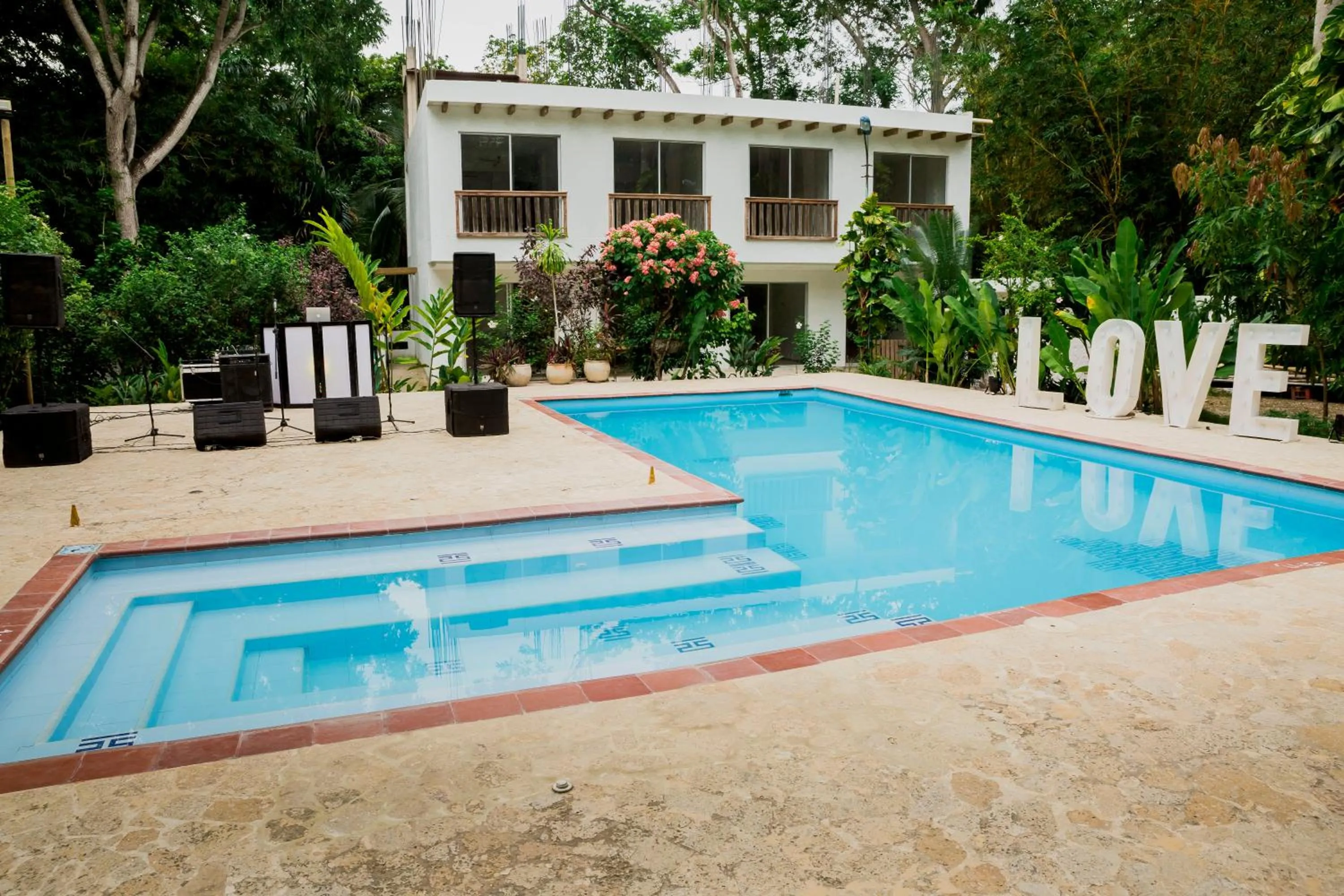 Pool view in Hotel Restaurante Selva Negra
