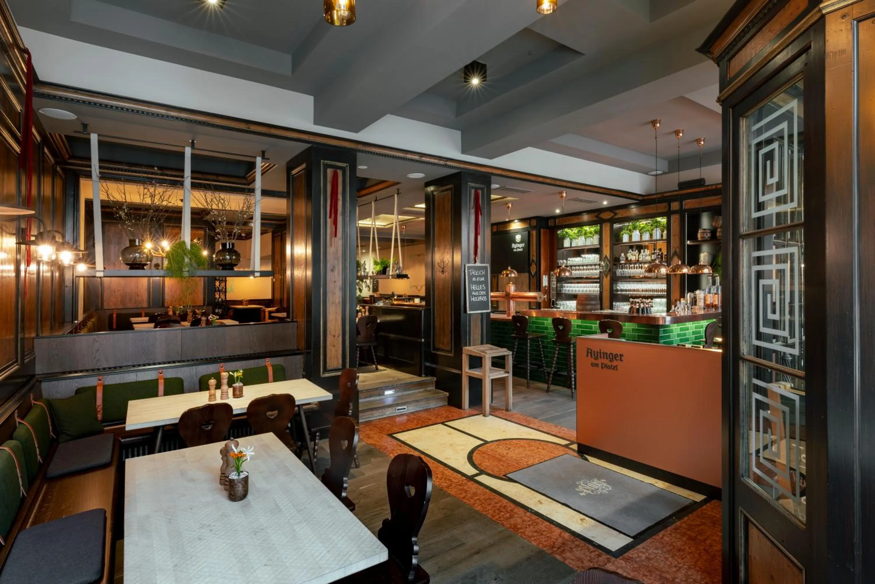 Restaurant/places to eat in Platzl Hotel - Superior