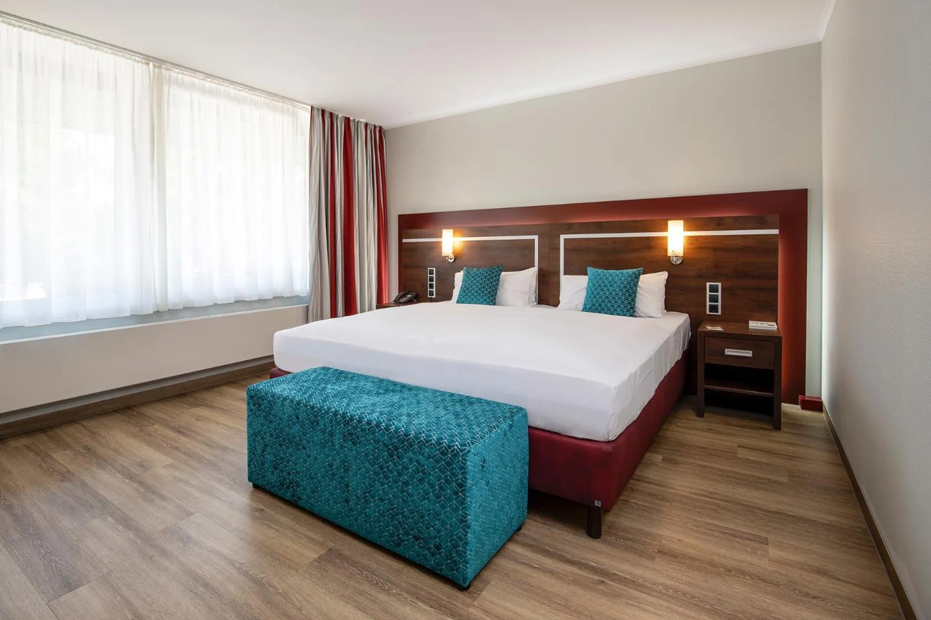 Photo of the whole room, Bed in Ringhotel Zweibruecker Hof