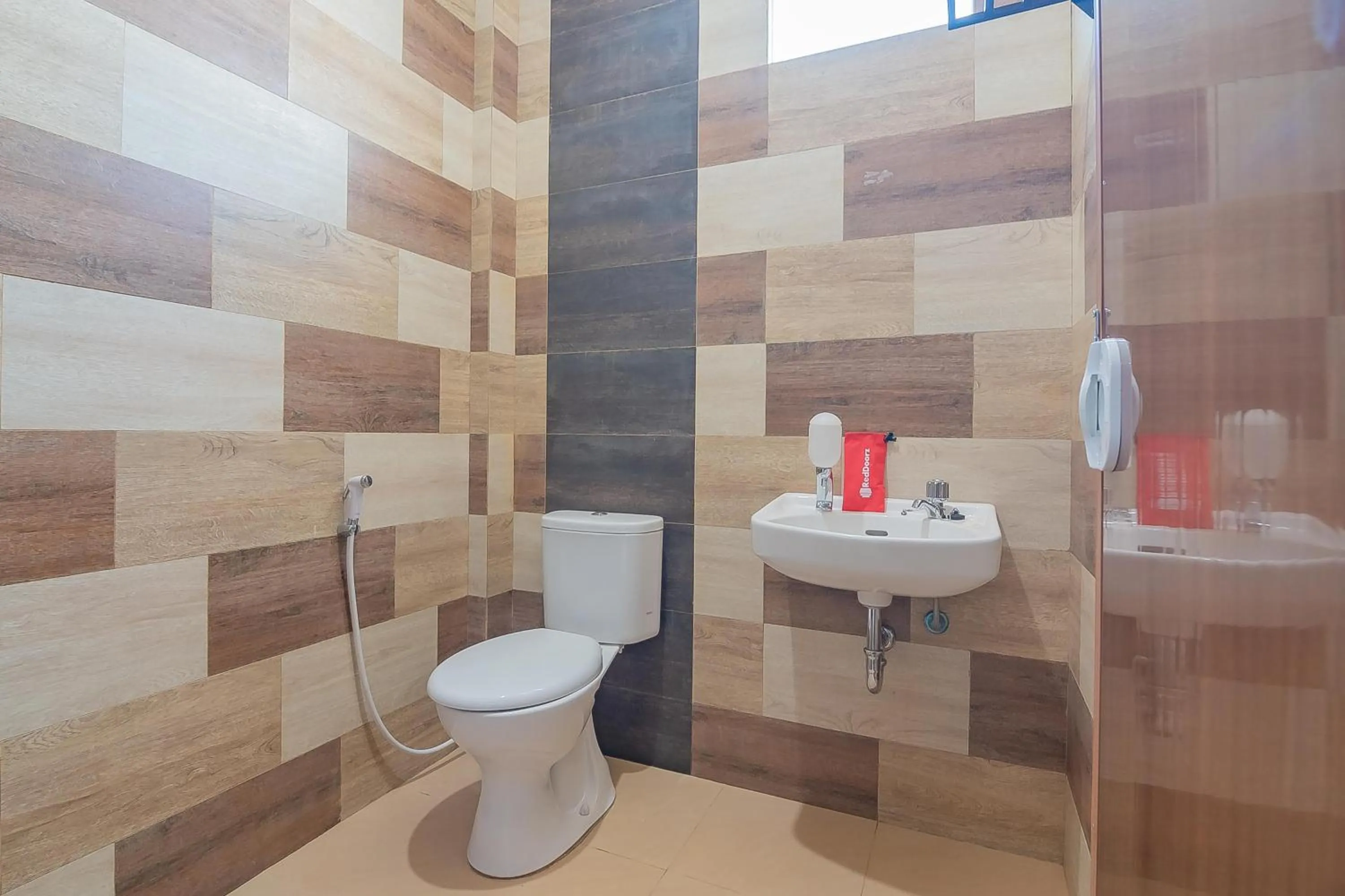 Bathroom in RedDoorz Plus near Taman Budaya Samarinda