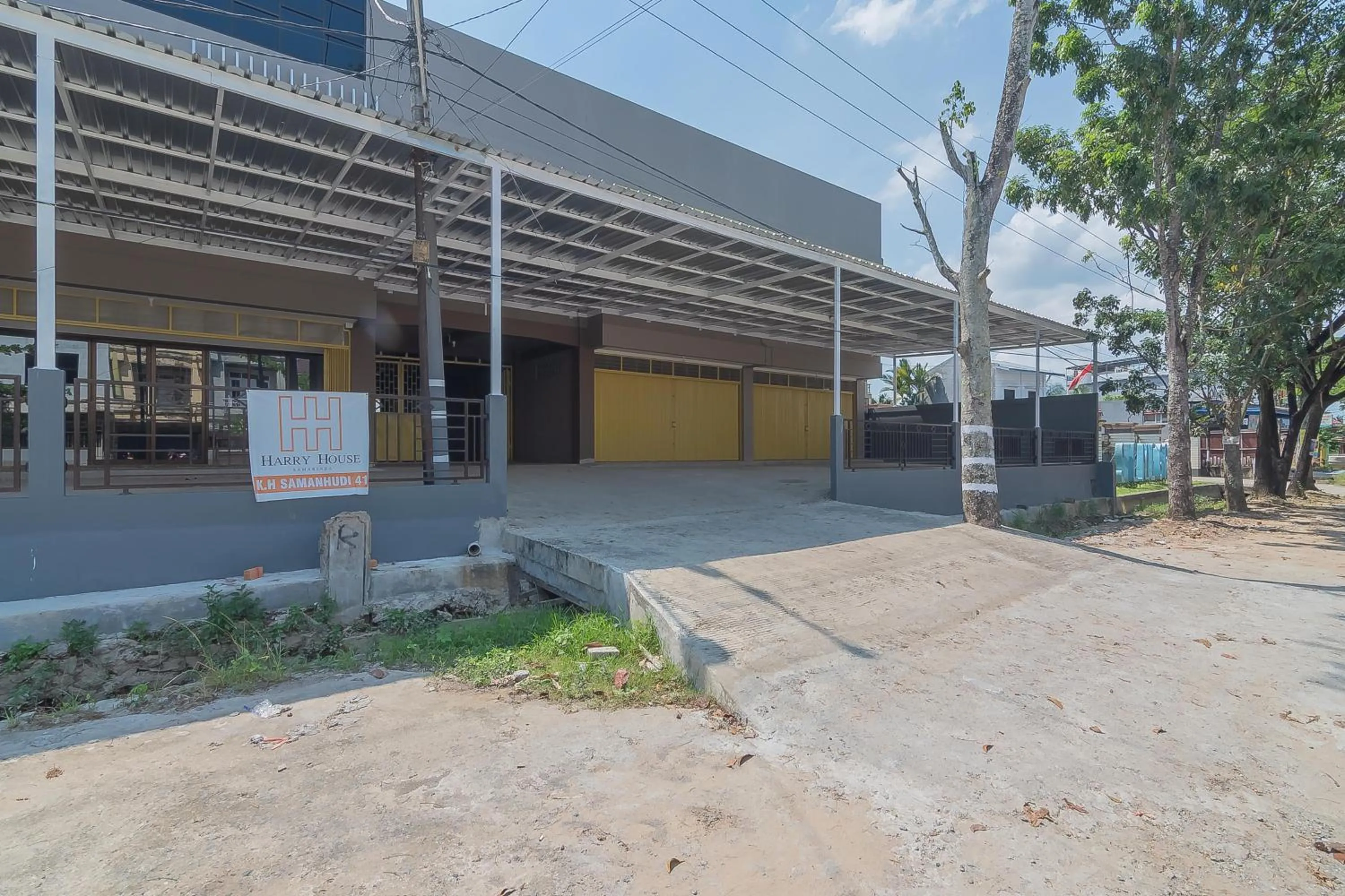 Property building in RedDoorz Plus near Taman Budaya Samarinda