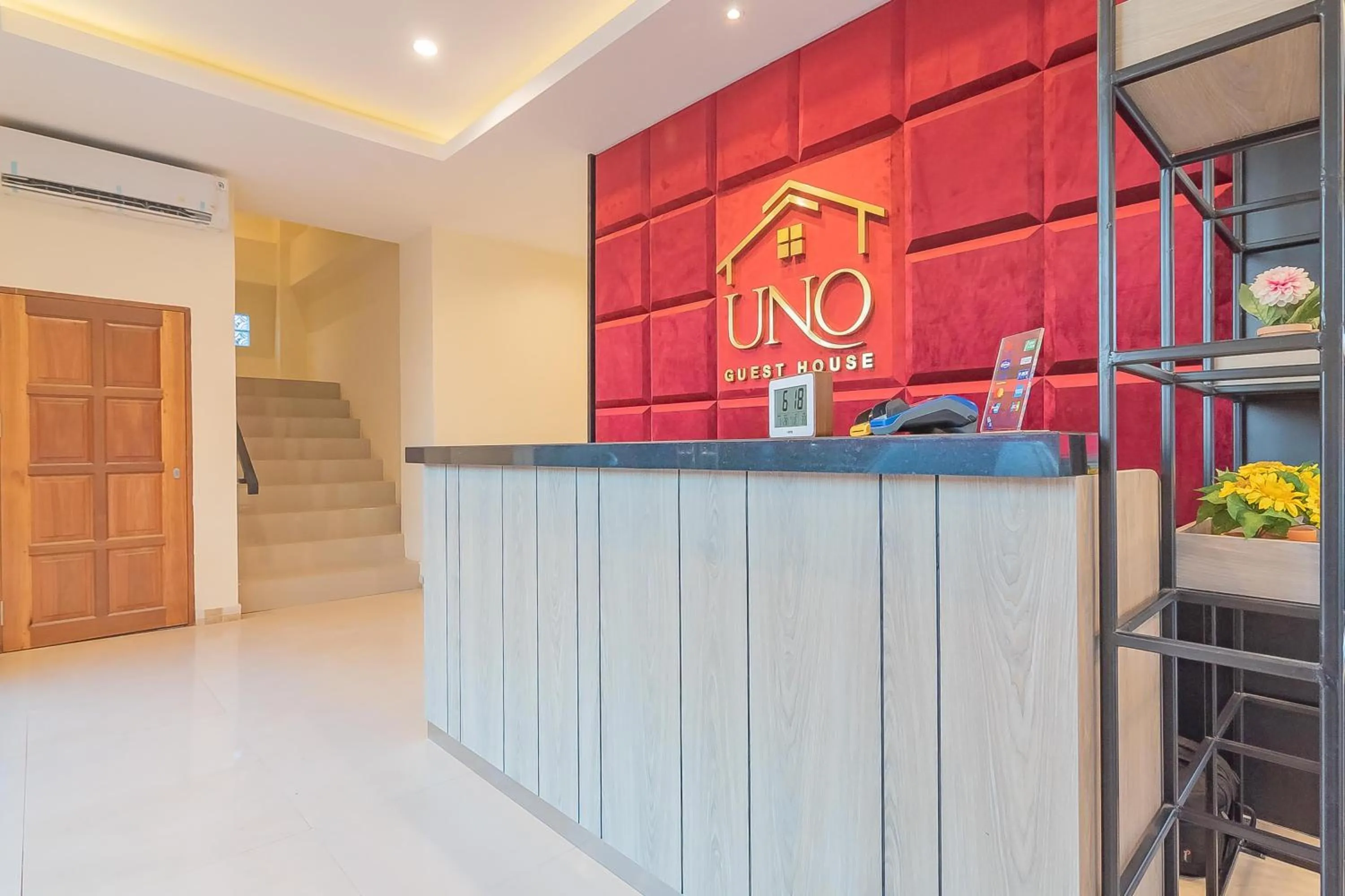 Lobby or reception in RedDoorz Plus @ Siradj Salman Samarinda