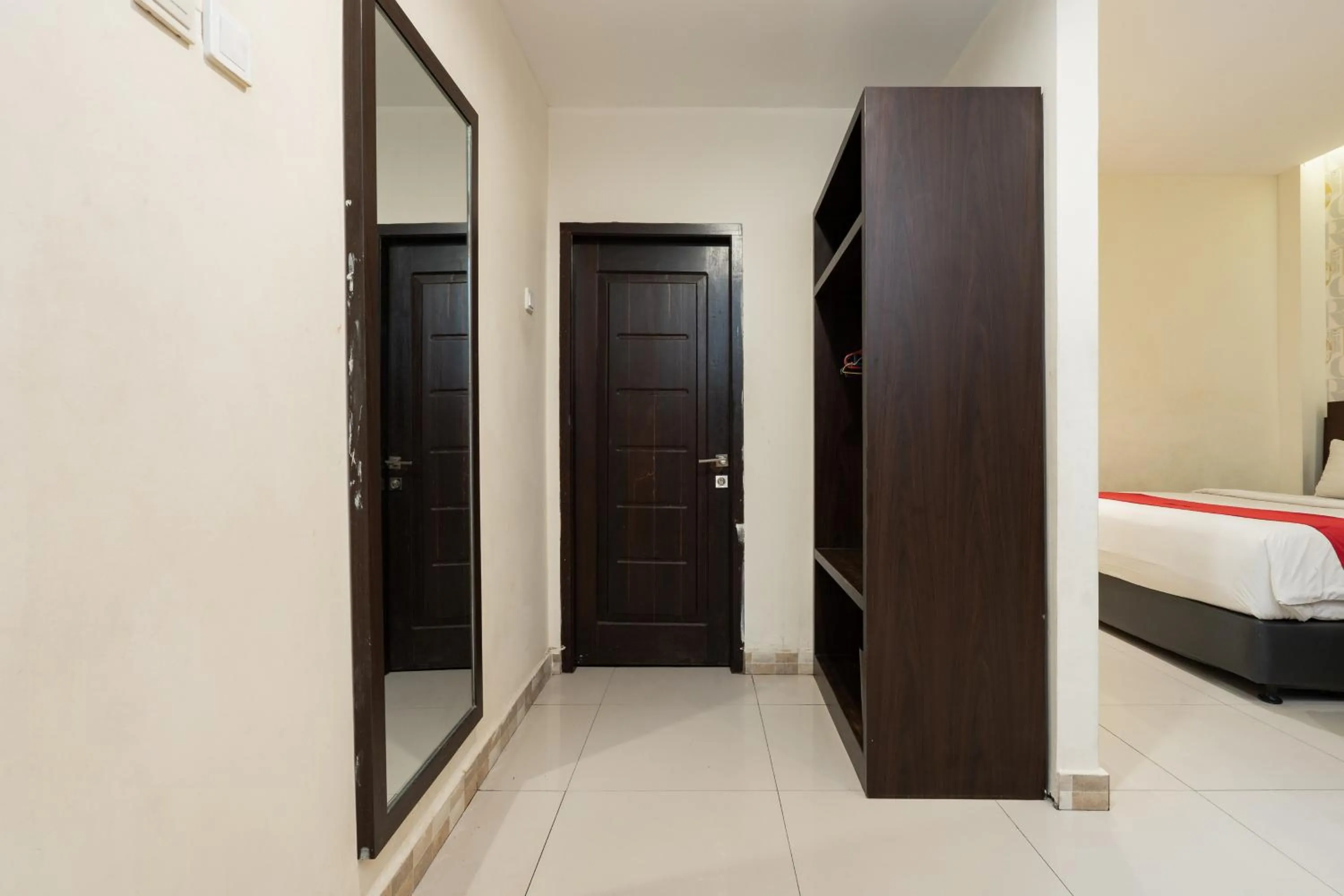 Bedroom, Bed in RedDoorz Plus @ Siradj Salman Samarinda