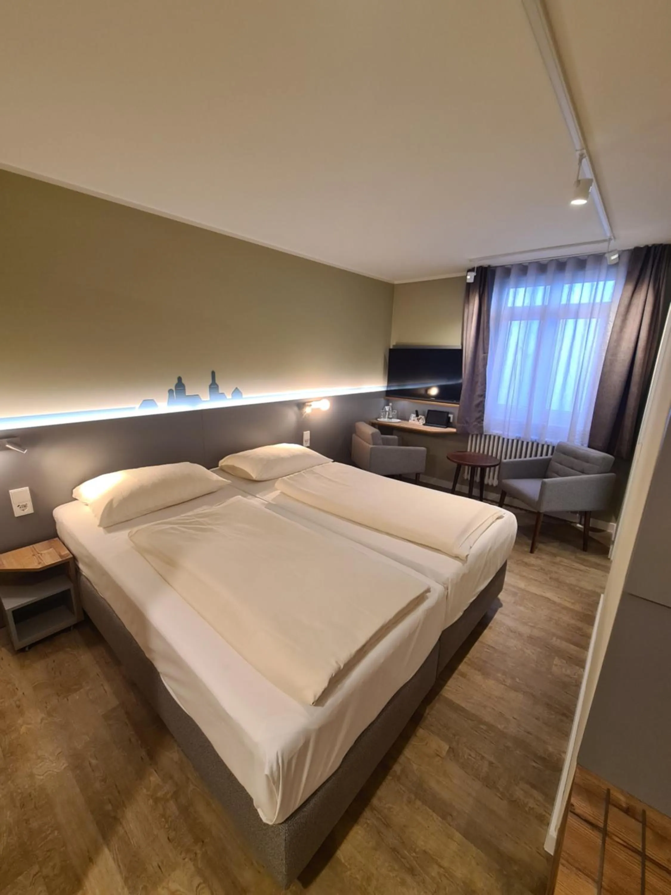 Photo of the whole room, Bed in Stadthotel Engel