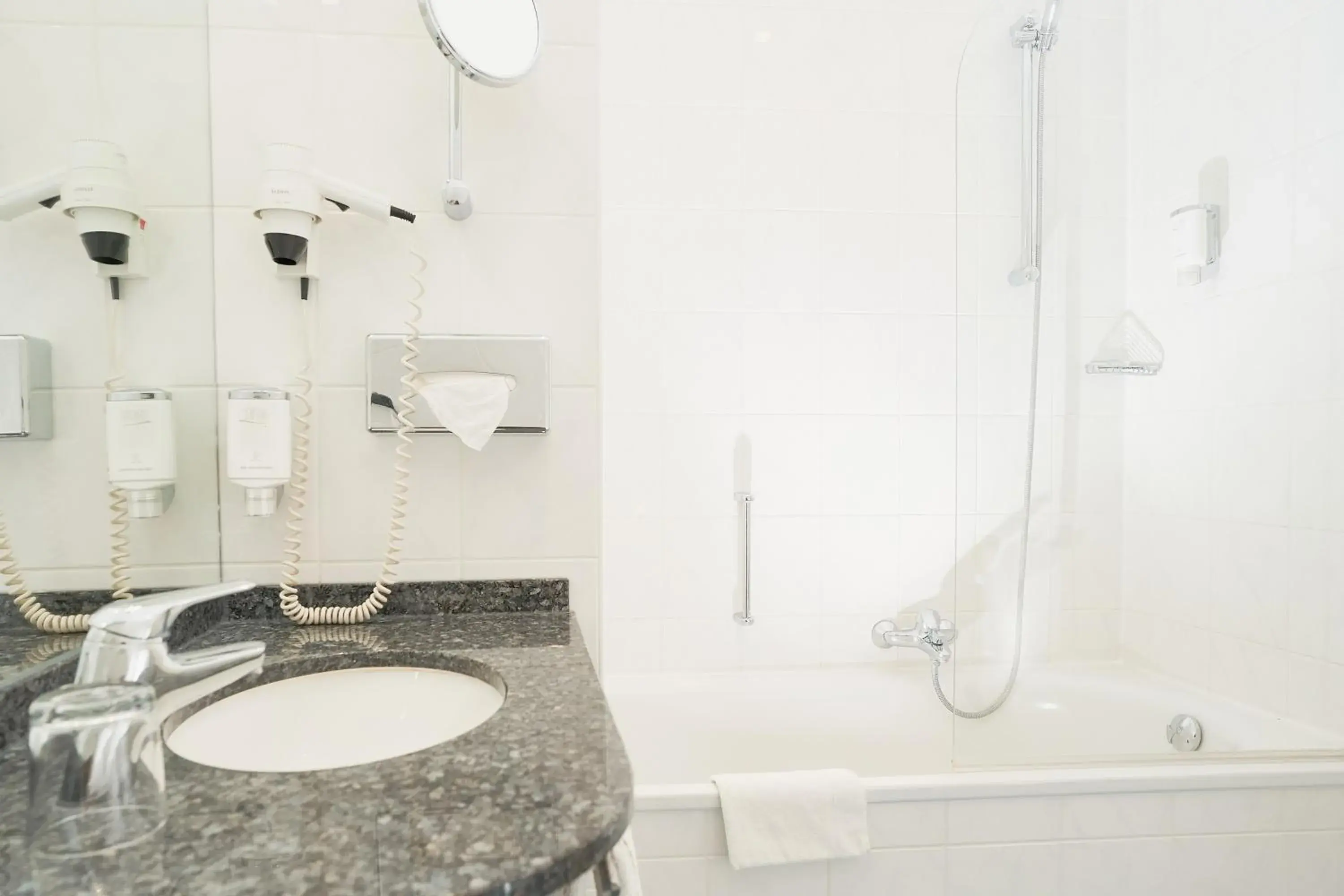 2 adjoining Double Rooms in Stadthotel Engel 2 adjoining Double Rooms in Stadthotel Engel