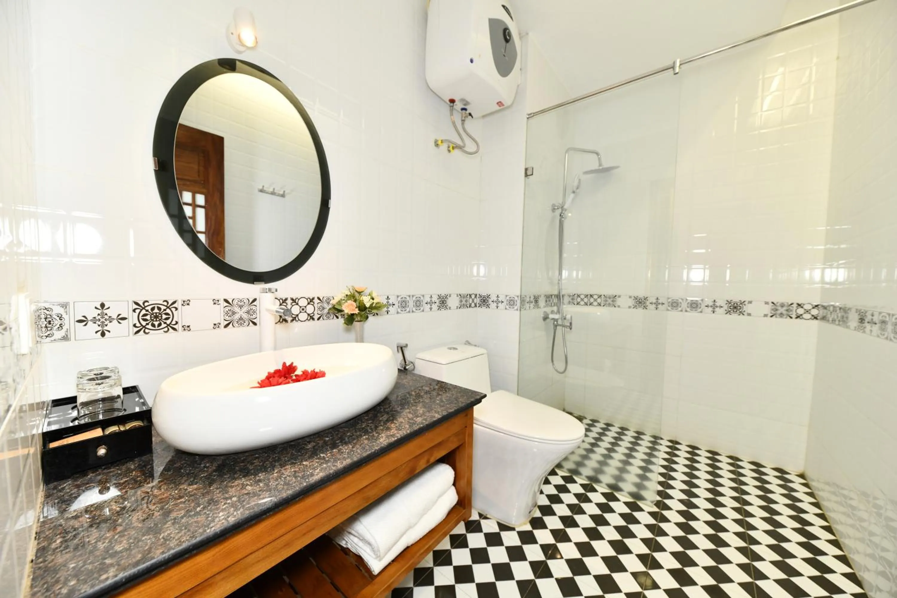 Shower in Sapa Symphony Hotel