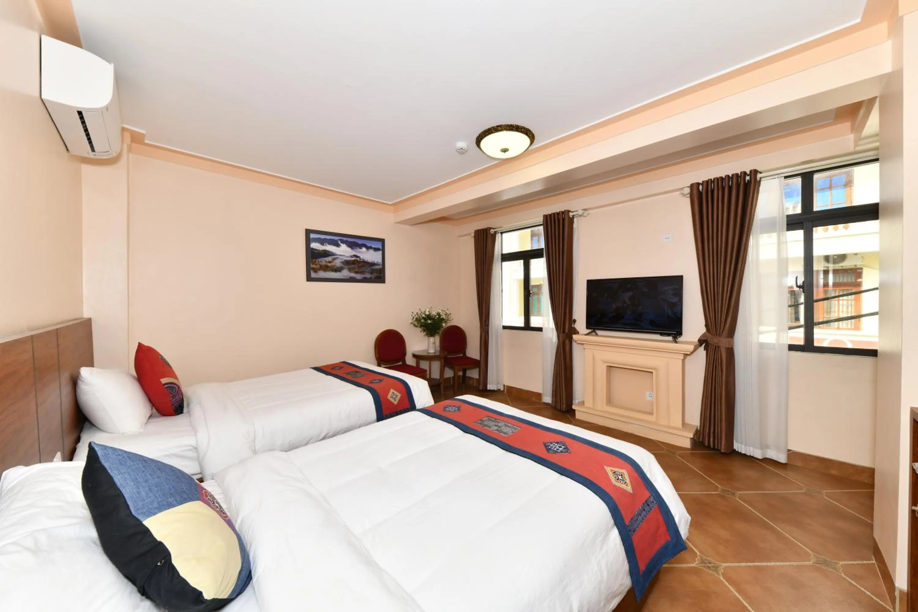 Bedroom, Bed in Sapa Symphony Hotel