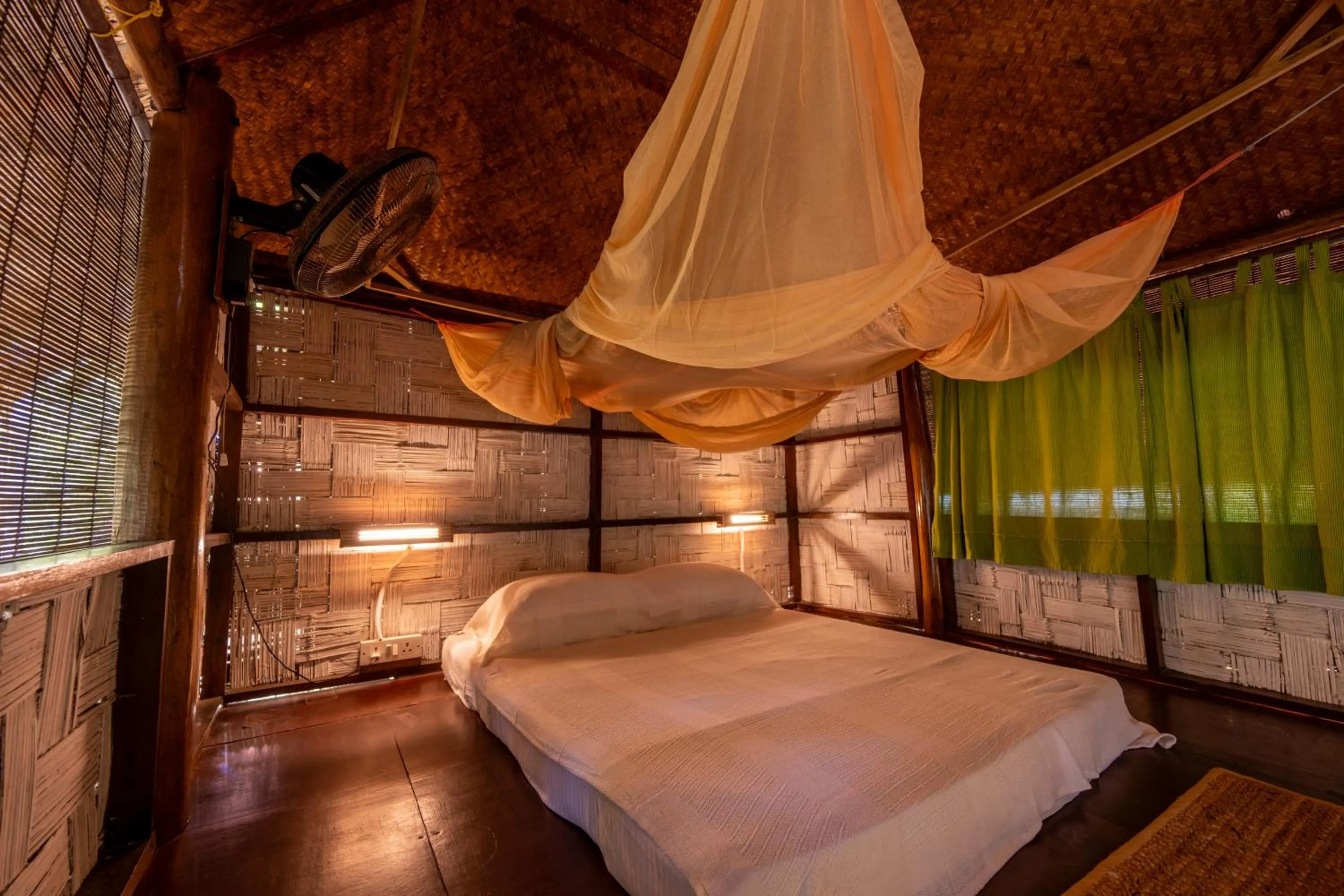 Bed in The Forest Elephant - Formerly known as the Flying Elephant