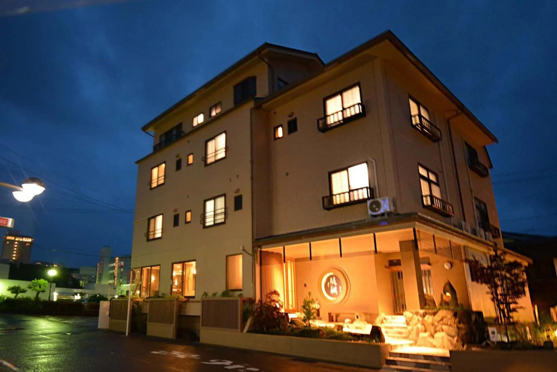 Property building in Shirahama no Yado Daigo