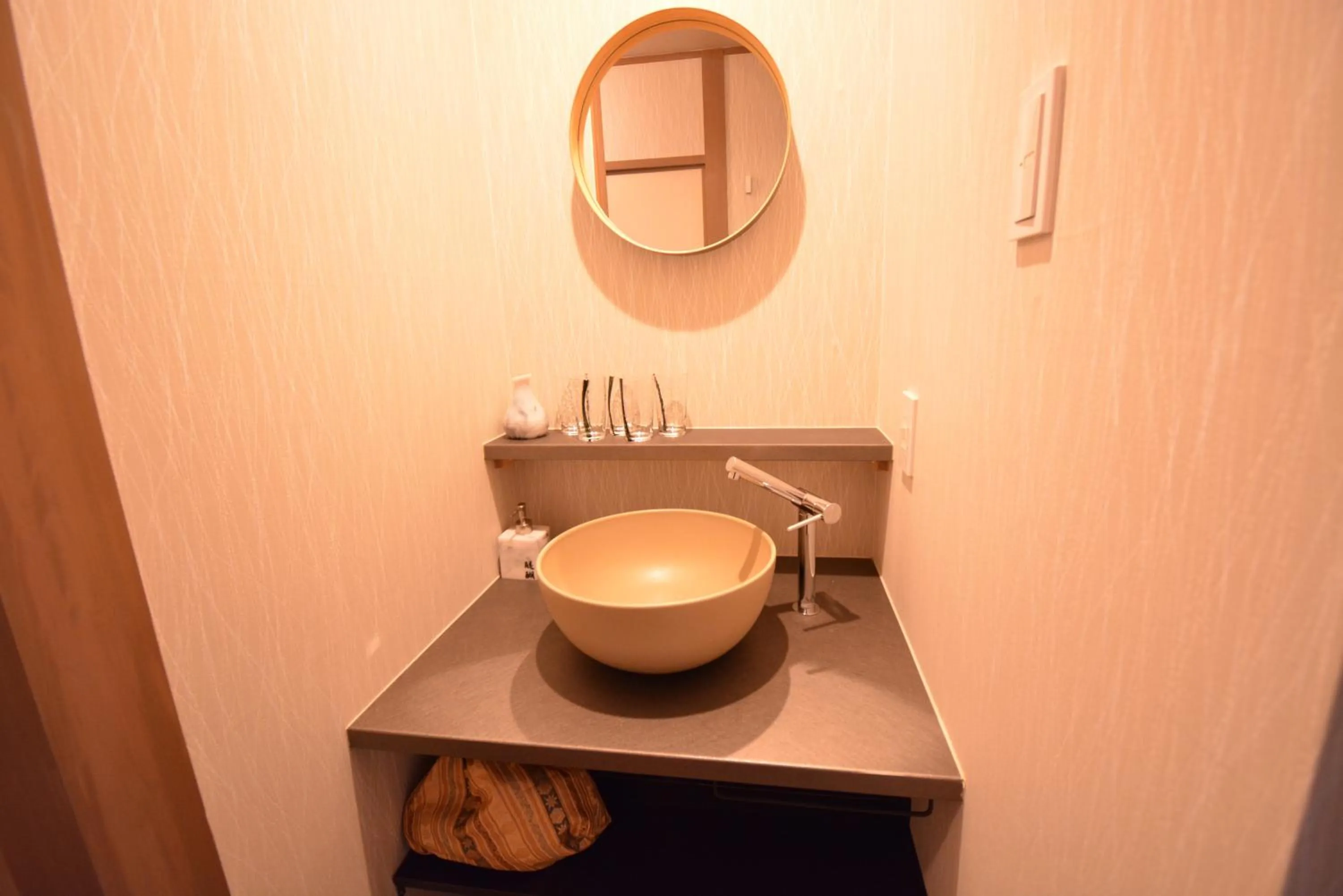 Photo of the whole room in Shirahama no Yado Daigo