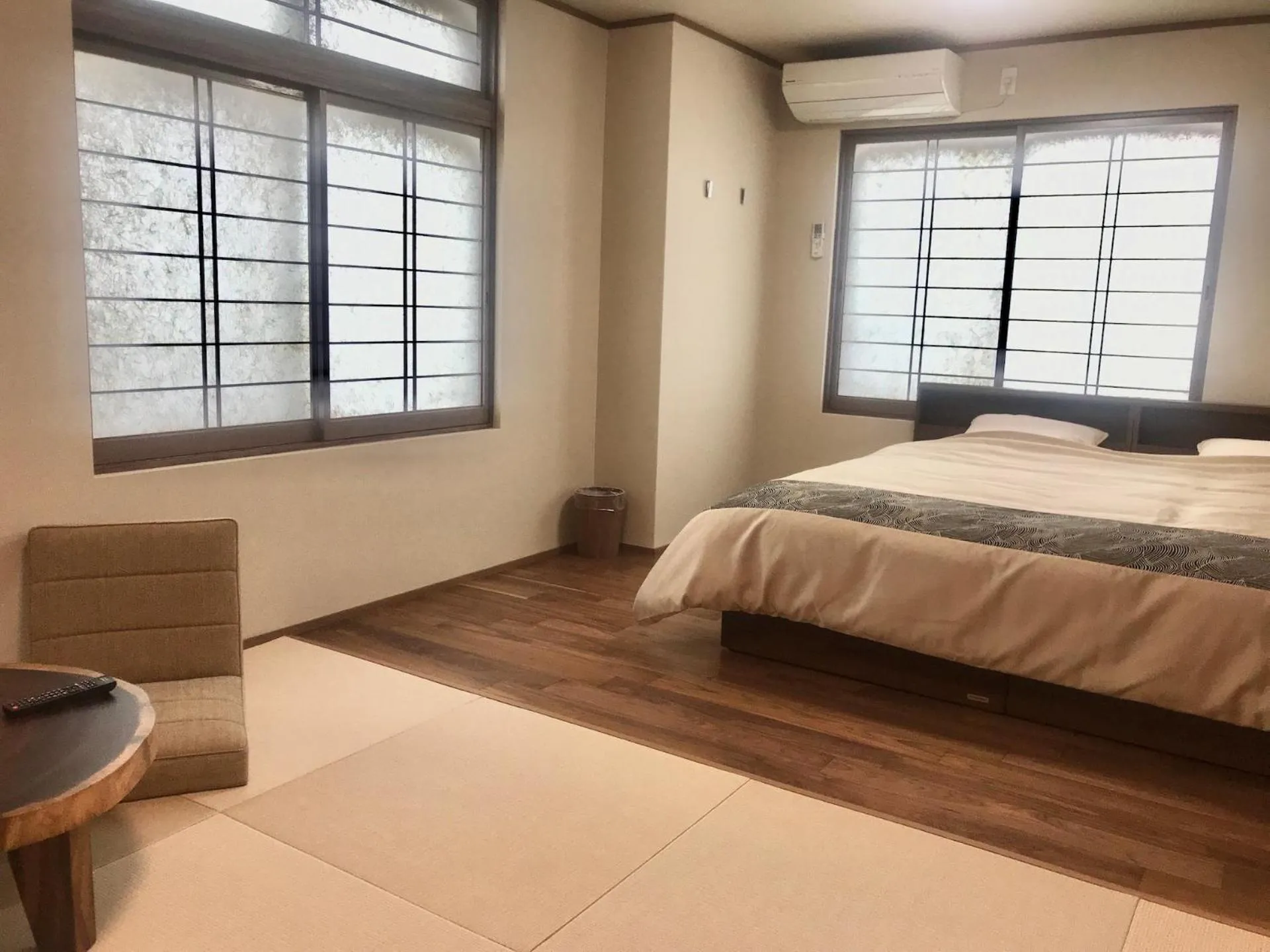 Bed in Shirahama no Yado Daigo