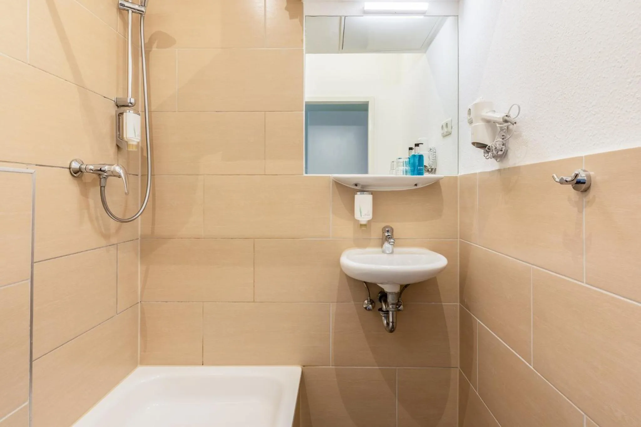 Bathroom in Novum Hotel City B Berlin Centrum