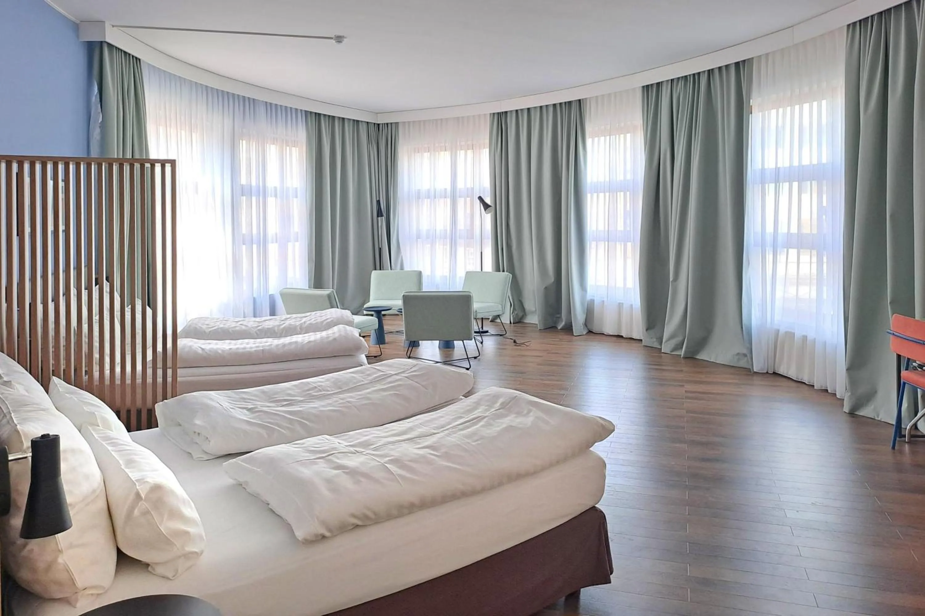 Photo of the whole room, Bed in Novum Hotel City B Berlin Centrum