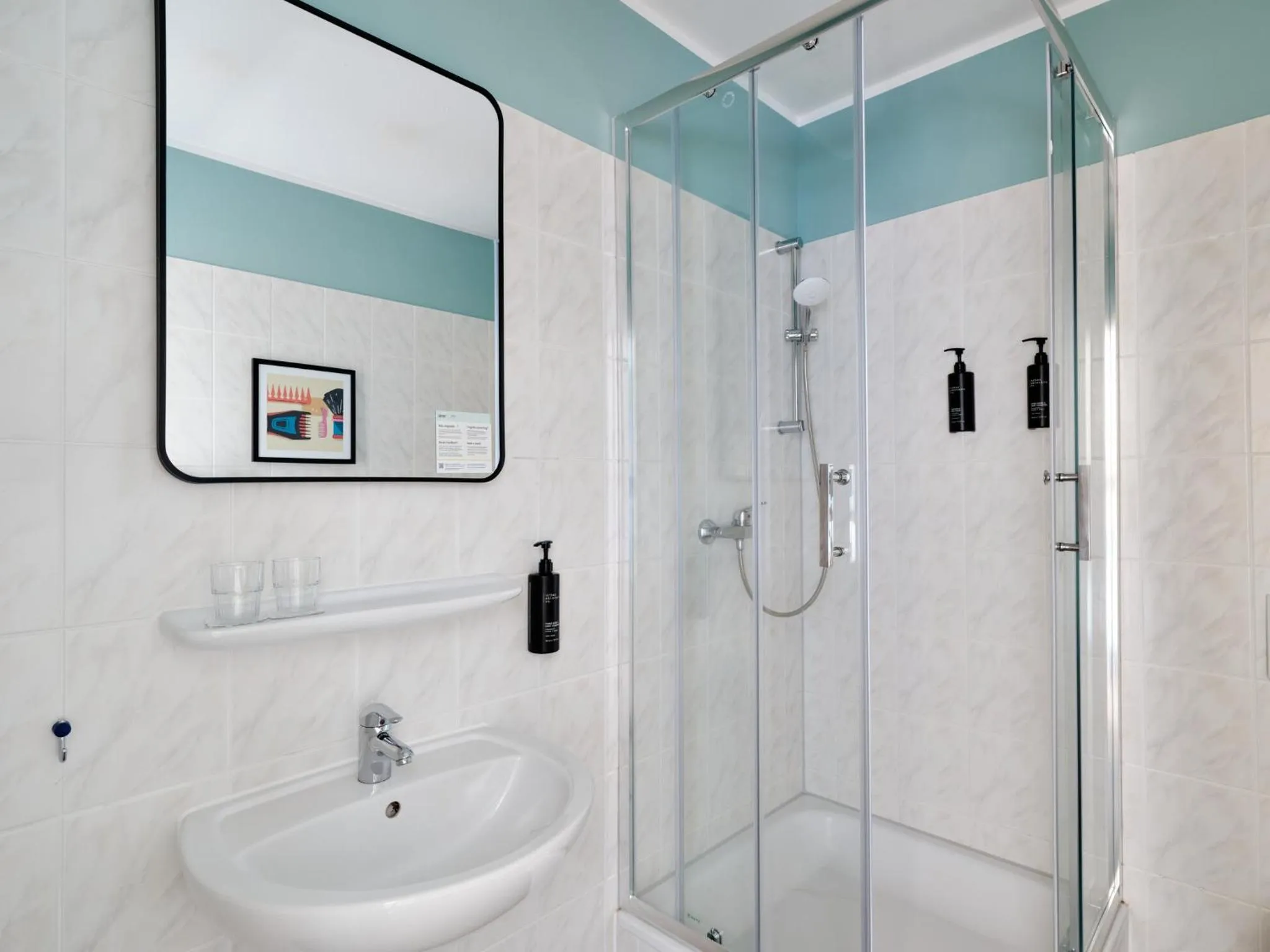 Bathroom in Garner Hotel Berlin - Schöneberg by IHG