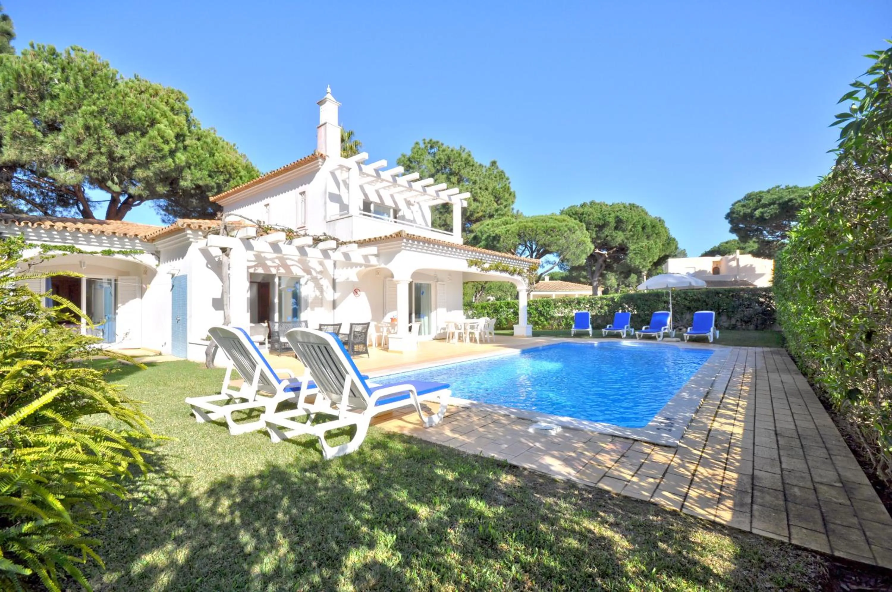 Patio in Charming Villa, Private Pool, Walking Distance to Centre, Free AC Wifi