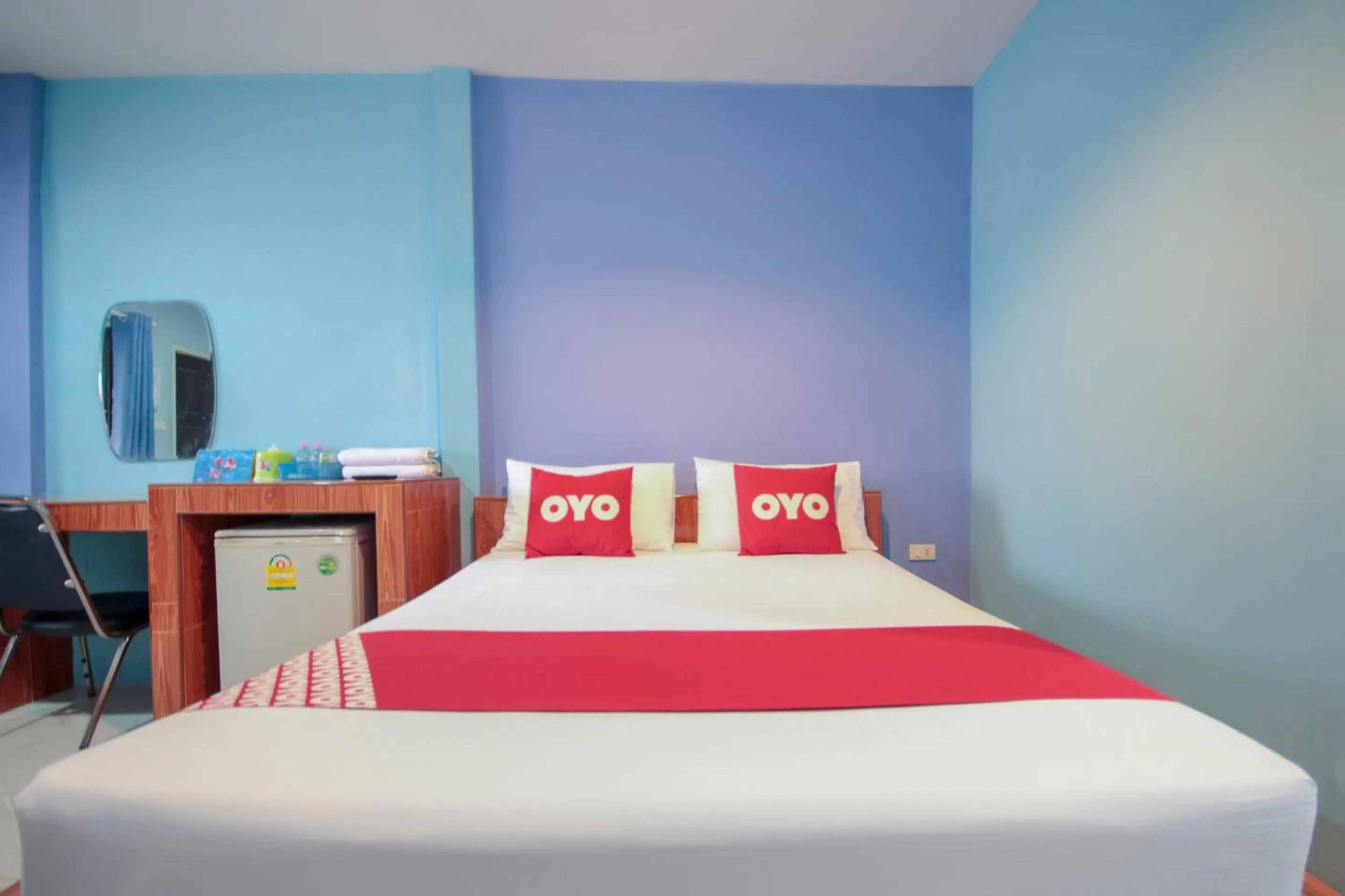 Bedroom, Bed in OYO 682 Fishering Home