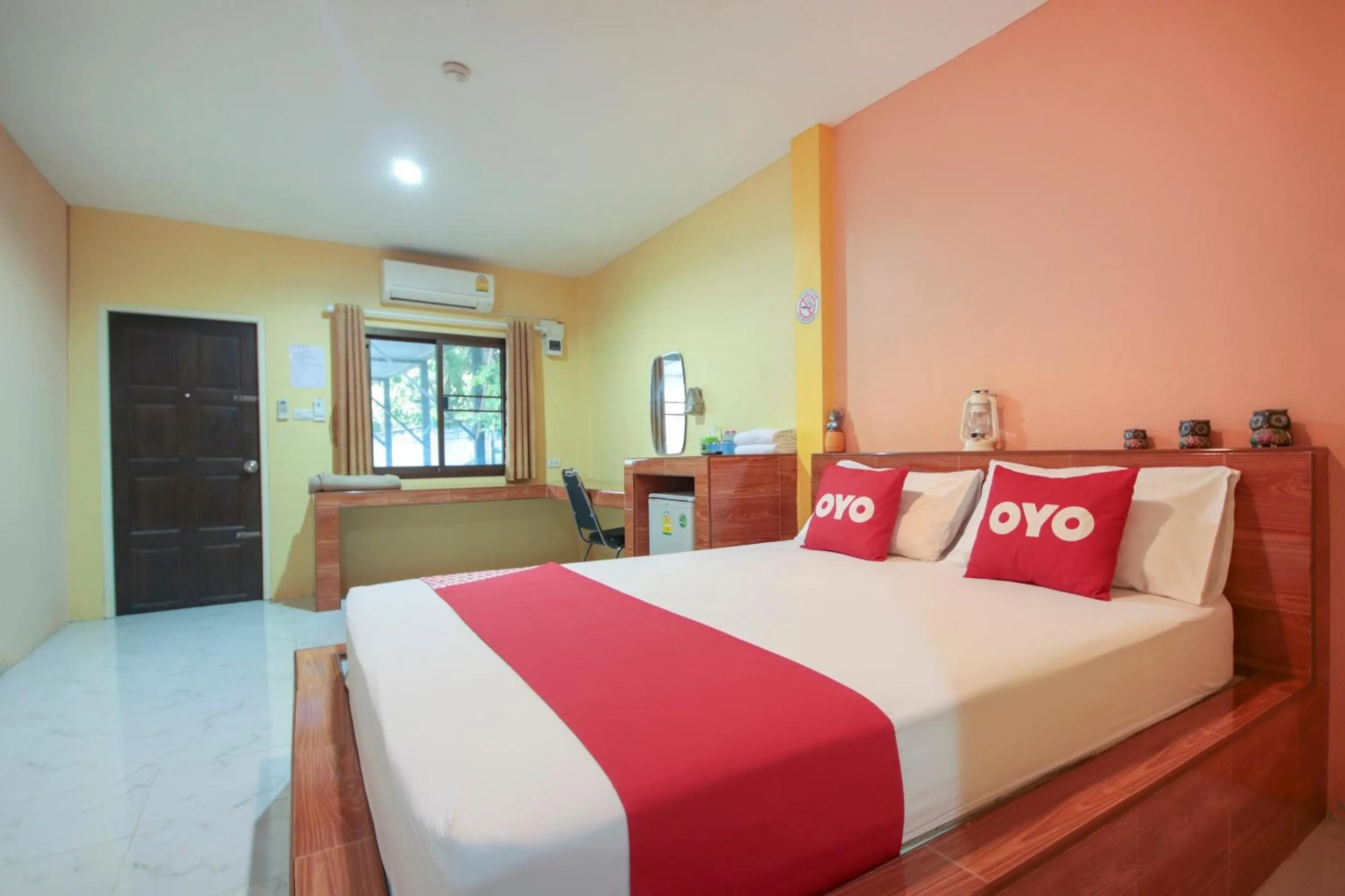 Bedroom, Bed in OYO 682 Fishering Home