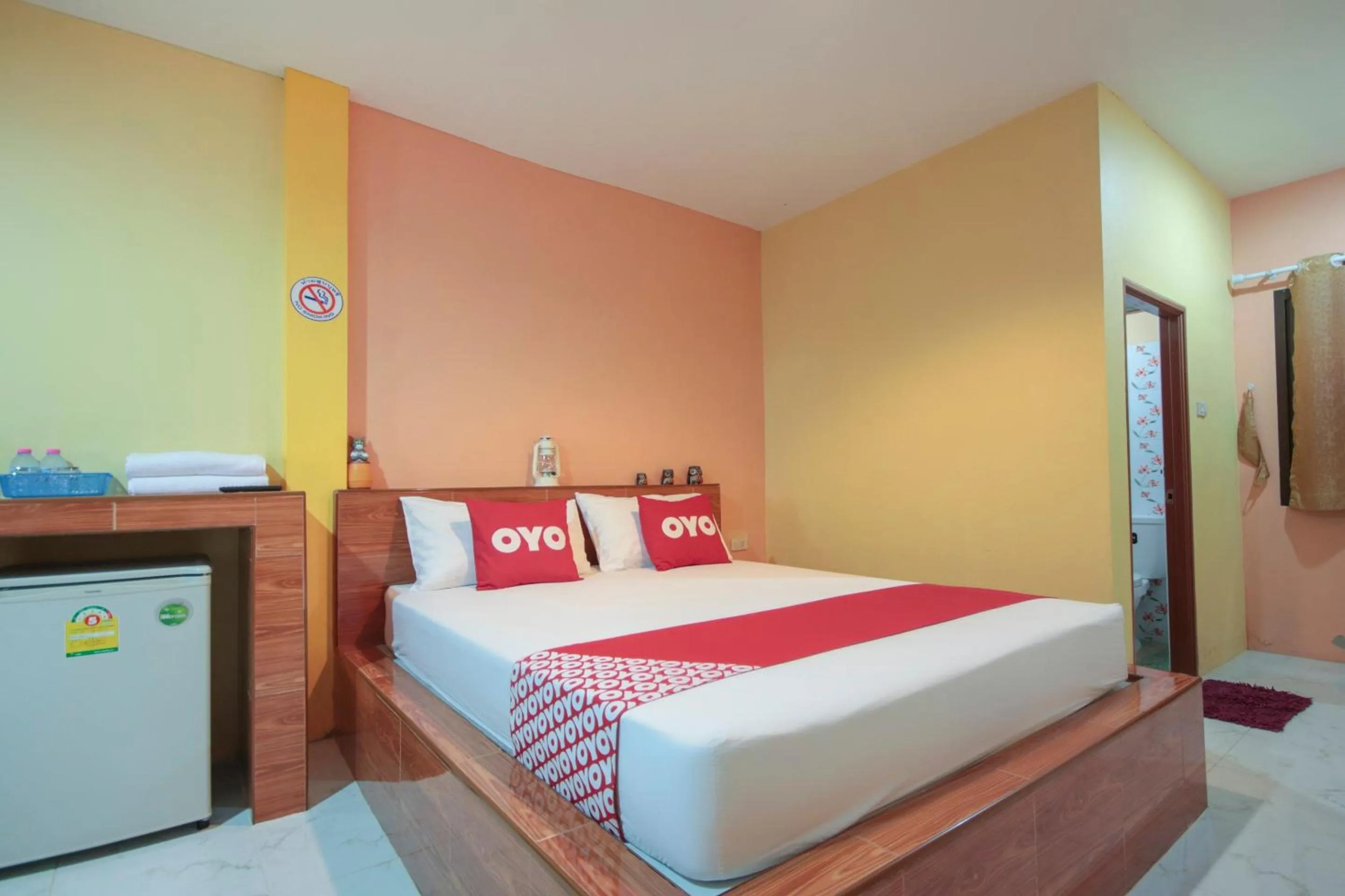 Bedroom, Bed in OYO 682 Fishering Home