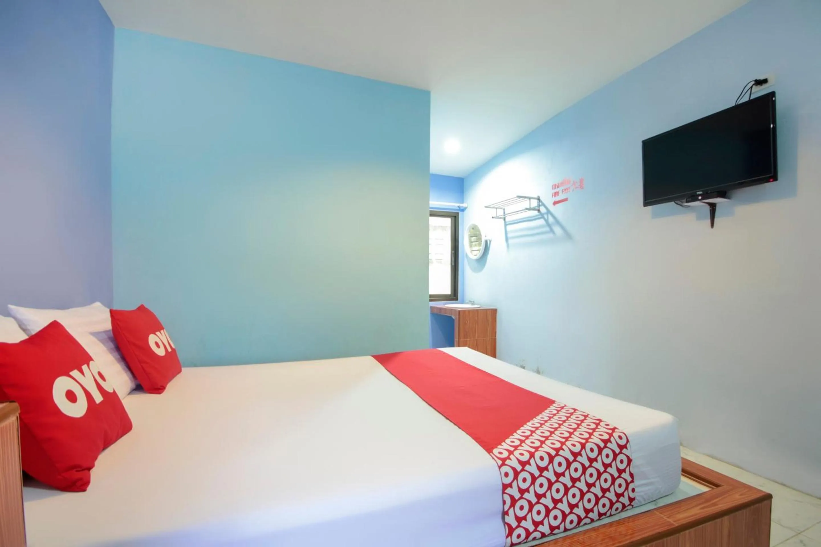 Bedroom, Bed in OYO 682 Fishering Home