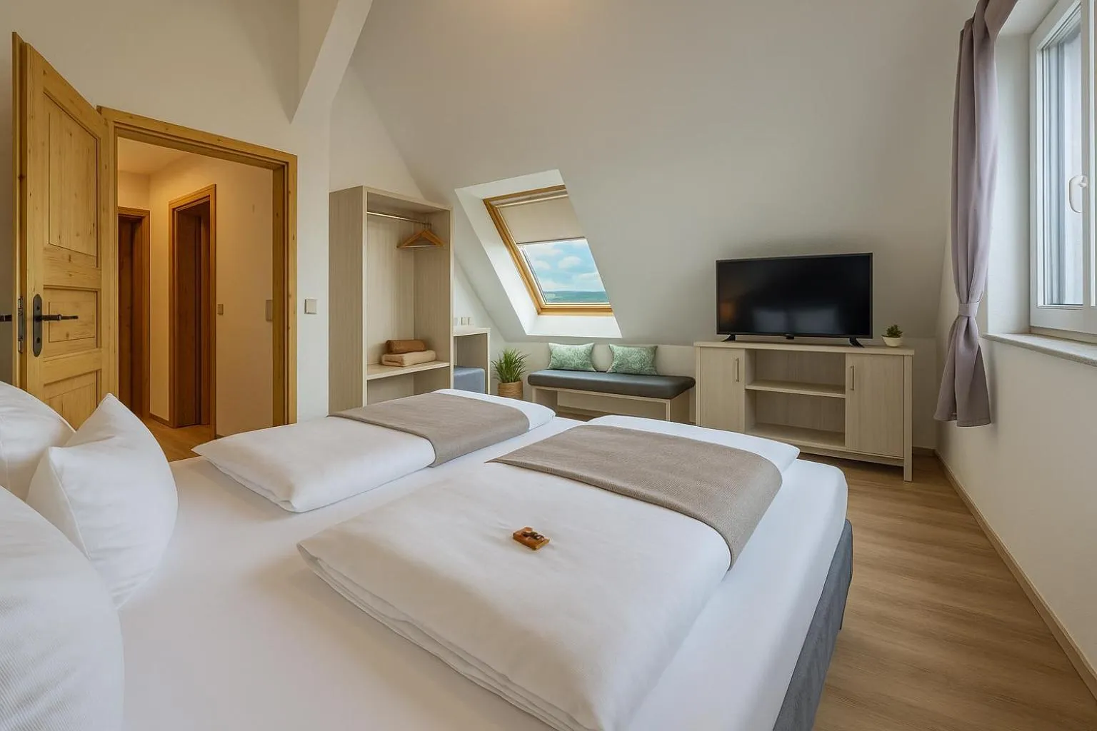 Bed in Hotel Daucher