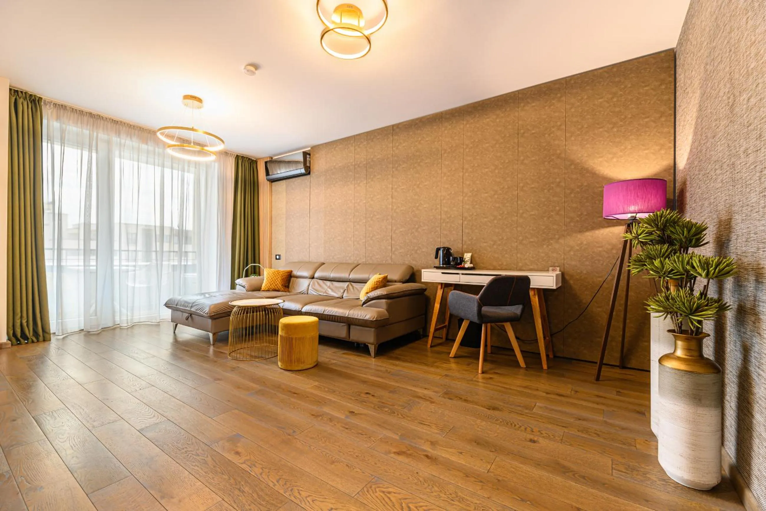 Living room in Promenada Studios