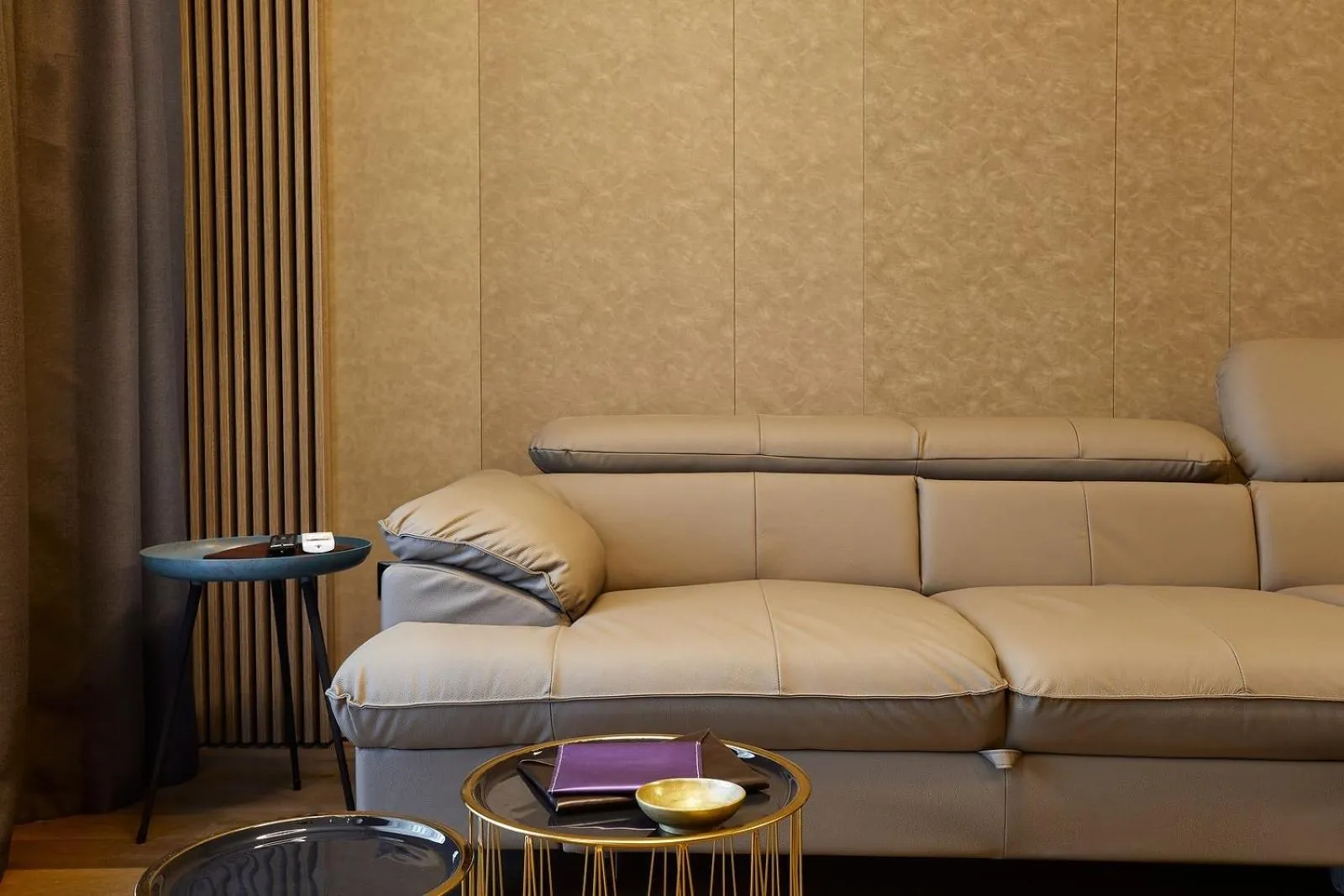 Living room in Promenada Studios