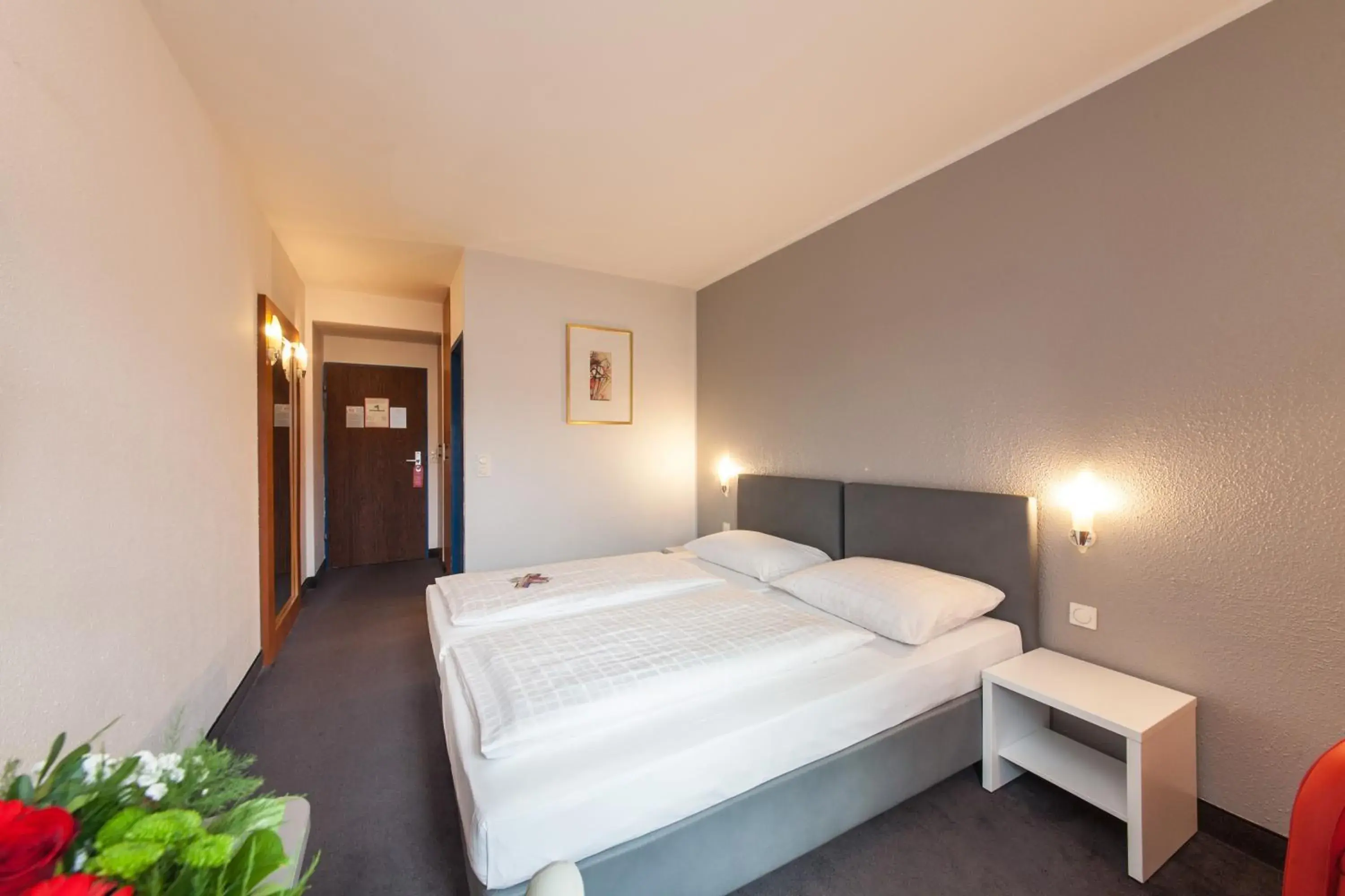 Standard Twin Room in Sure Hotel by Best Western Muenchen Hauptbahnhof Standard Twin Room in Sure Hotel by Best Western Muenchen Hauptbahnhof