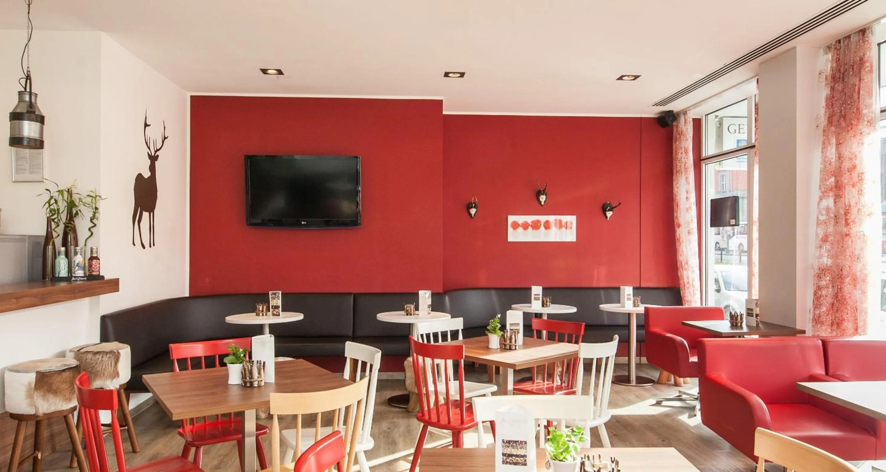 Lounge or bar in Sure Hotel by Best Western Muenchen Hauptbahnhof