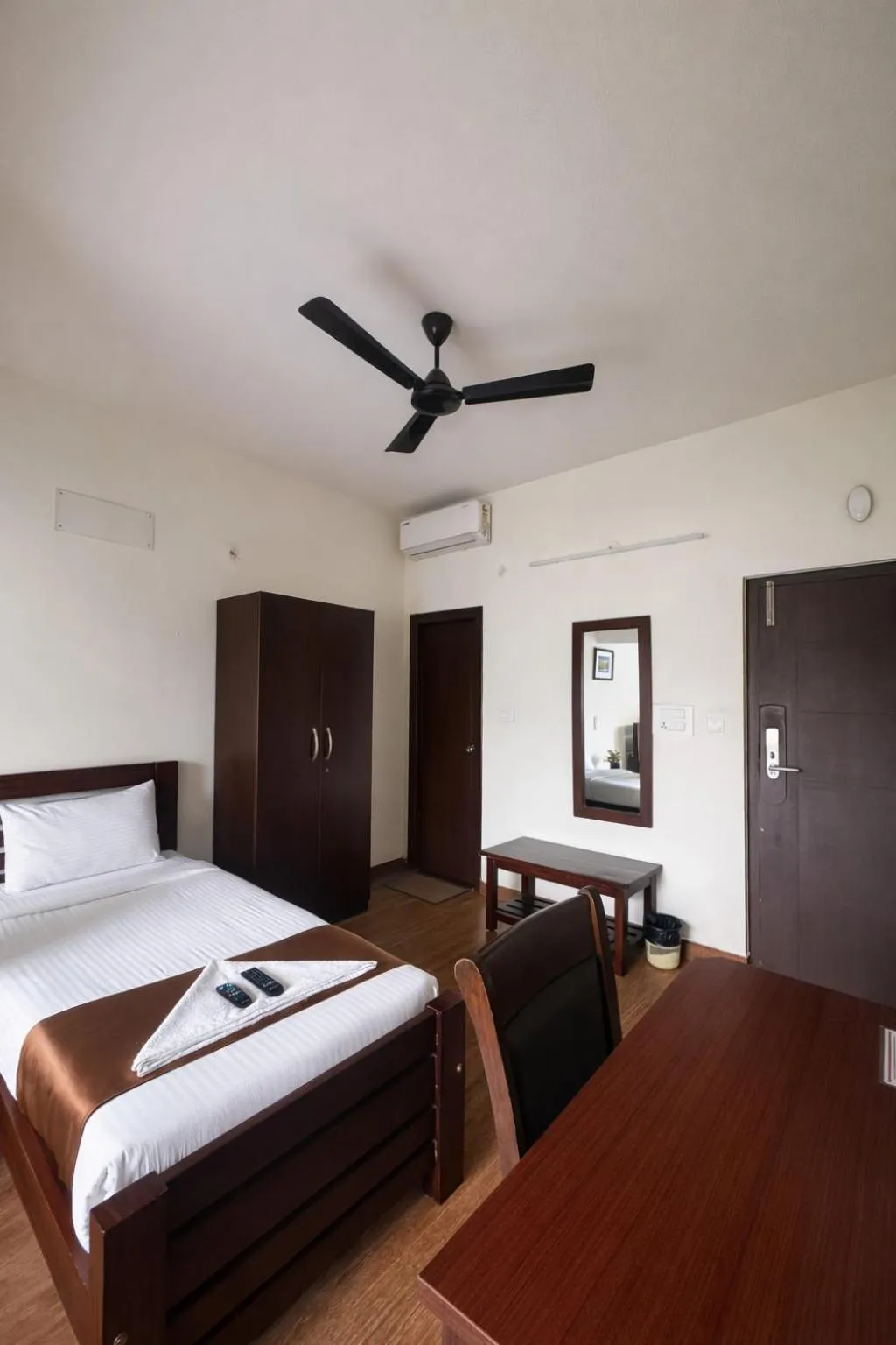 Bed in Coffee Bean Inn