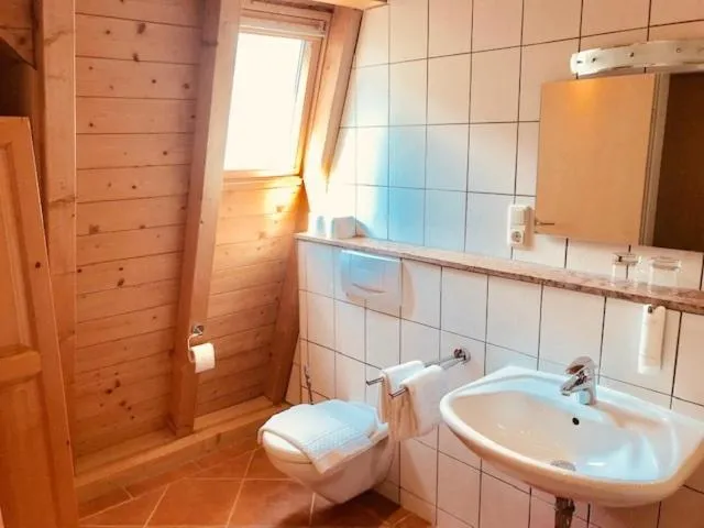 Bathroom in Hotel Weingut Dehren
