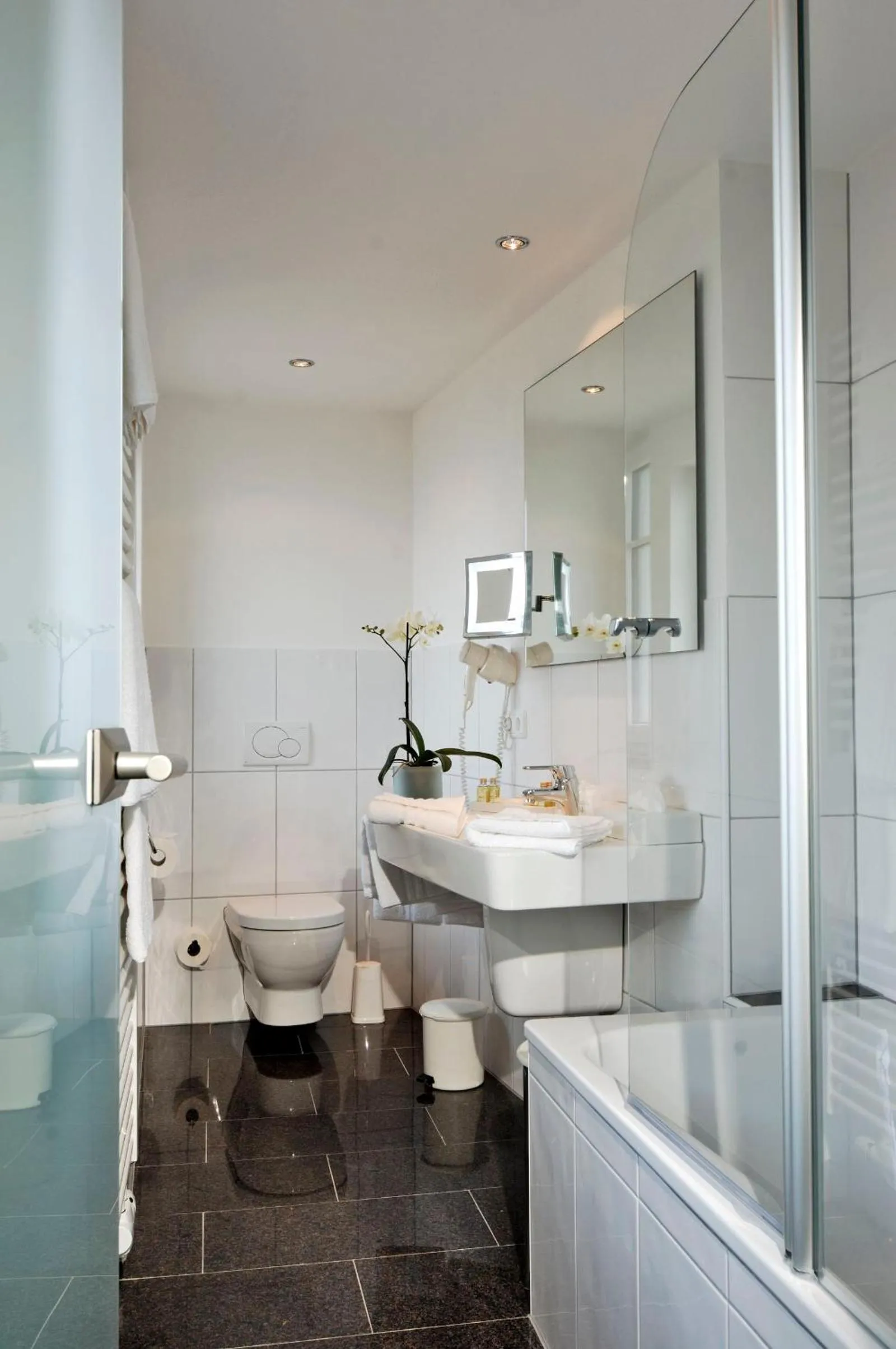 Bathroom in Hotel BurgGartenpalais