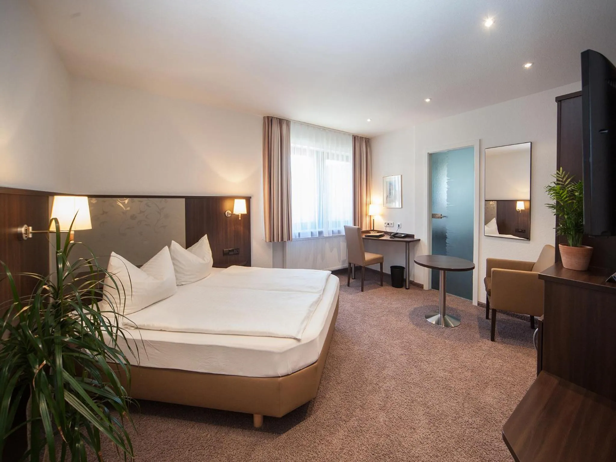 Photo of the whole room, Bed in Hotel Engel