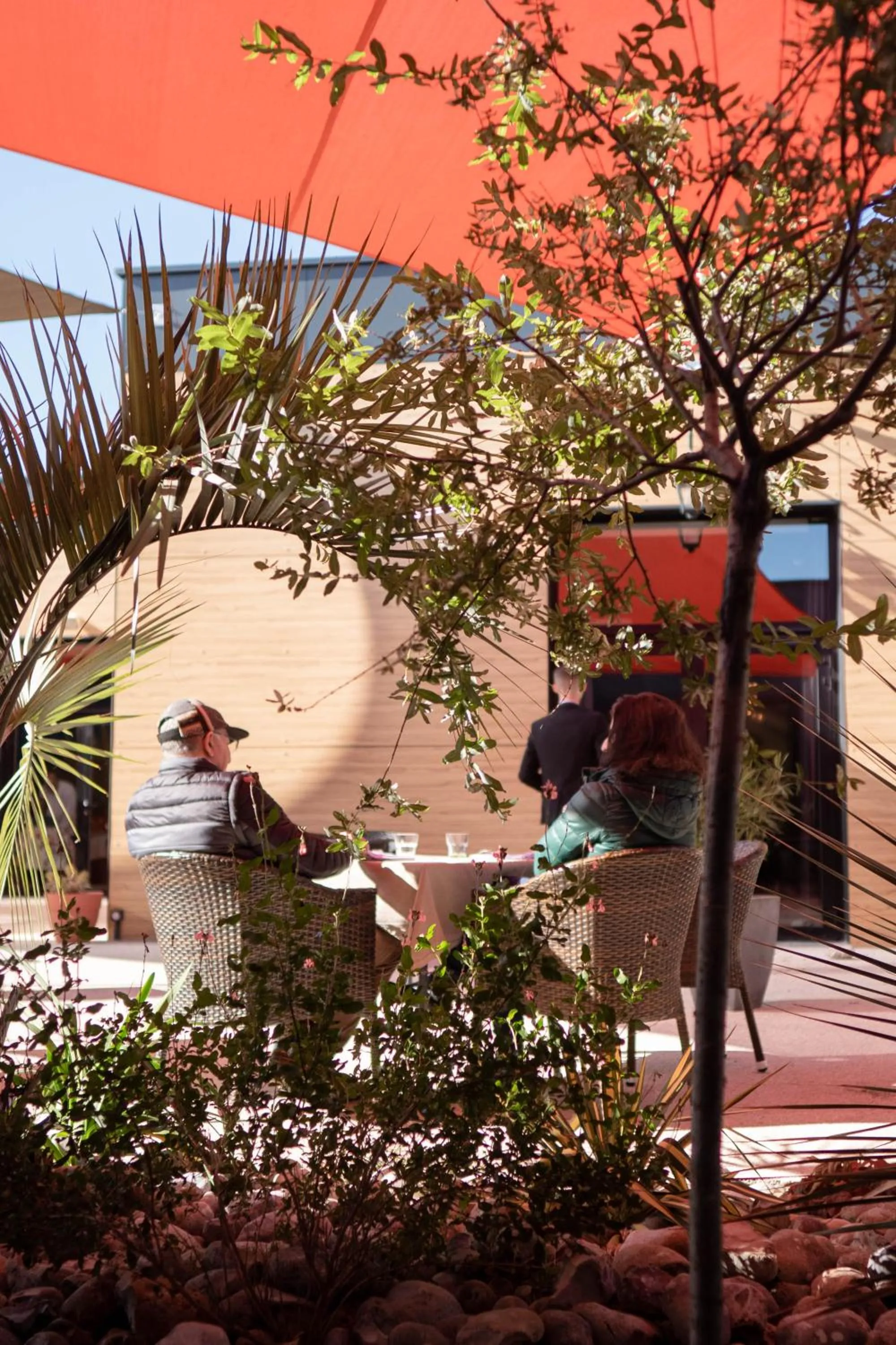 Patio in Hôtel & Restaurant La maison des blés