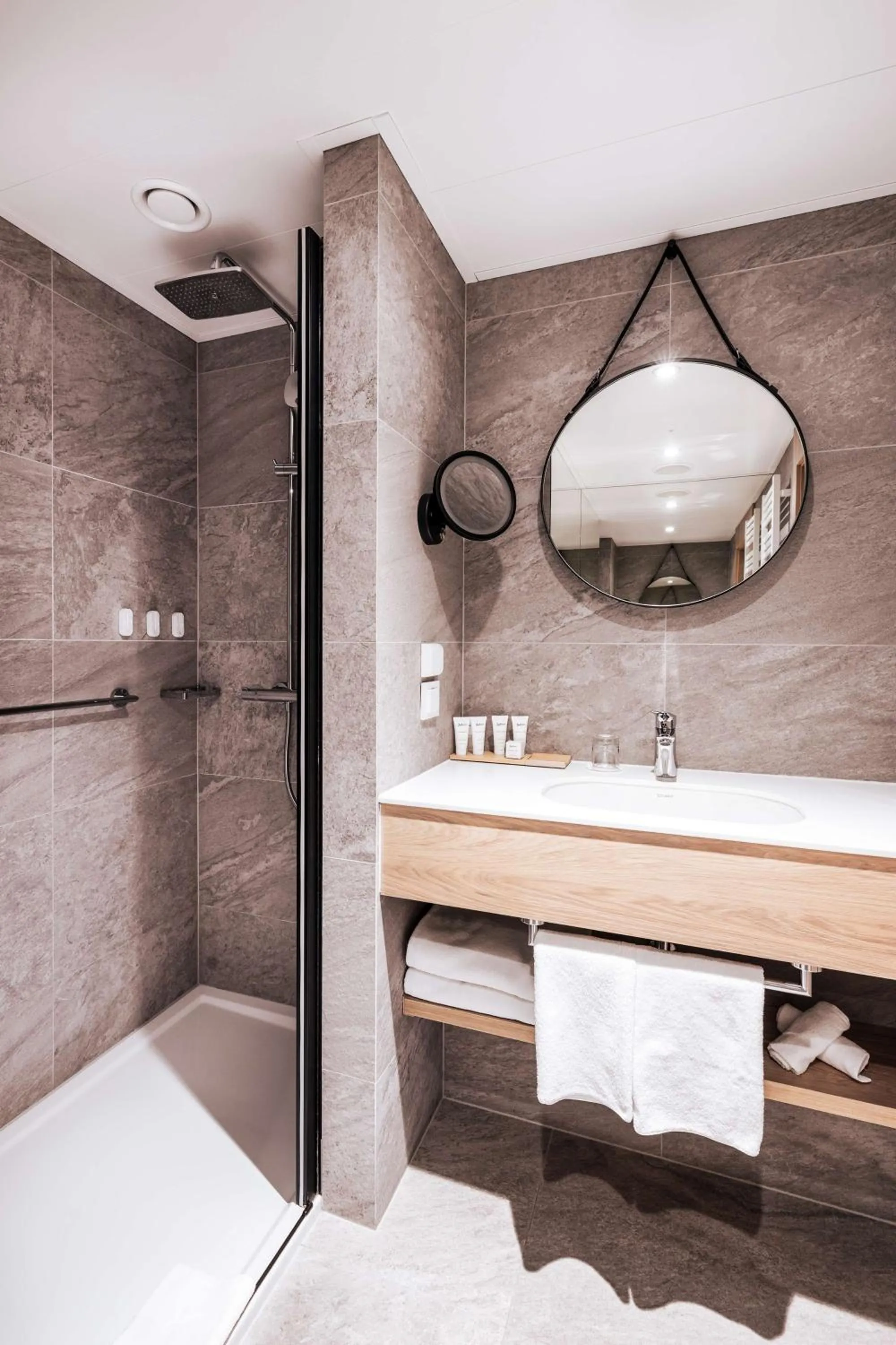 Bathroom in Radisson Hotel Szklarska Poręba