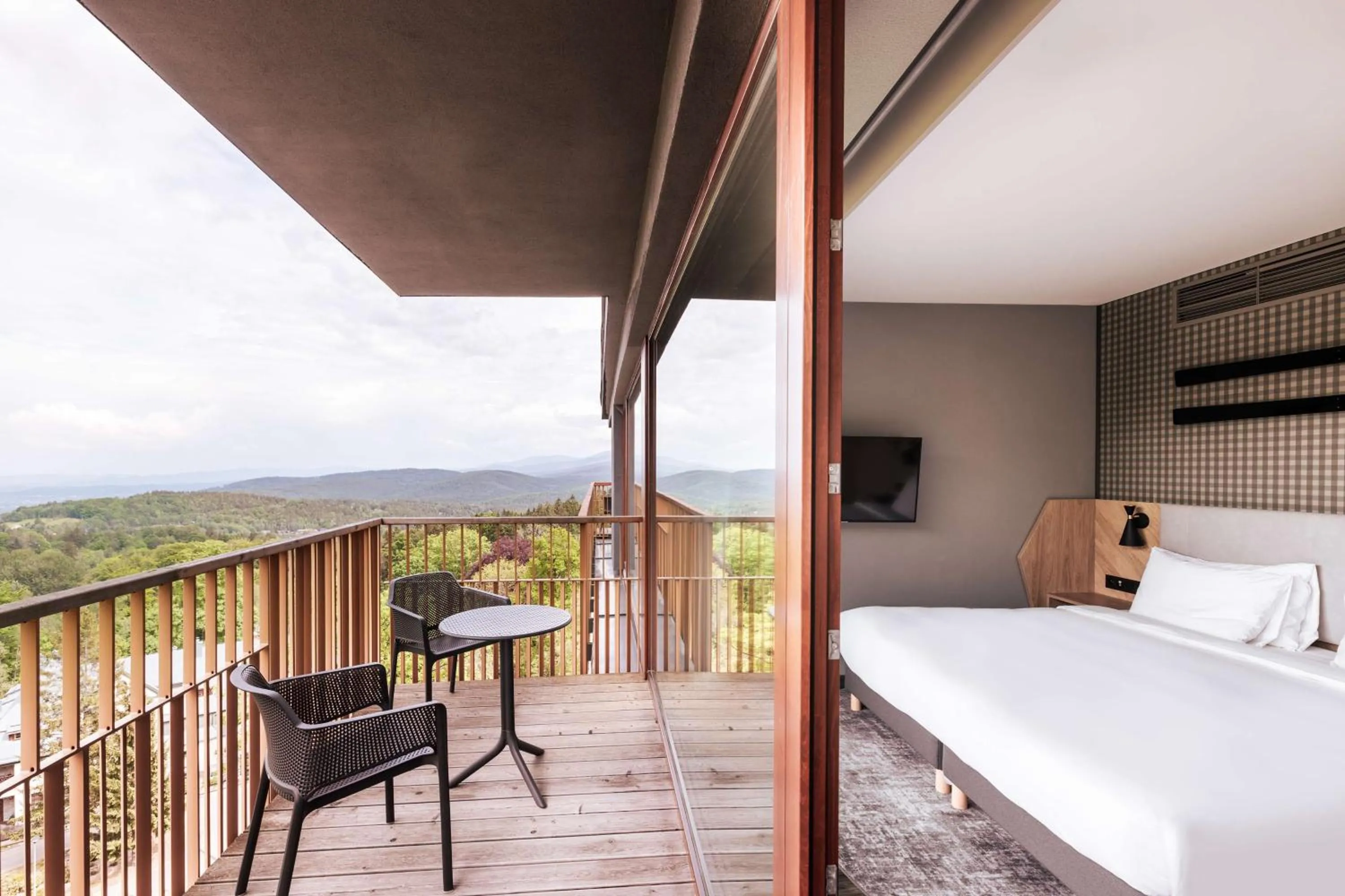 Photo of the whole room, Bed in Radisson Hotel Szklarska Poręba