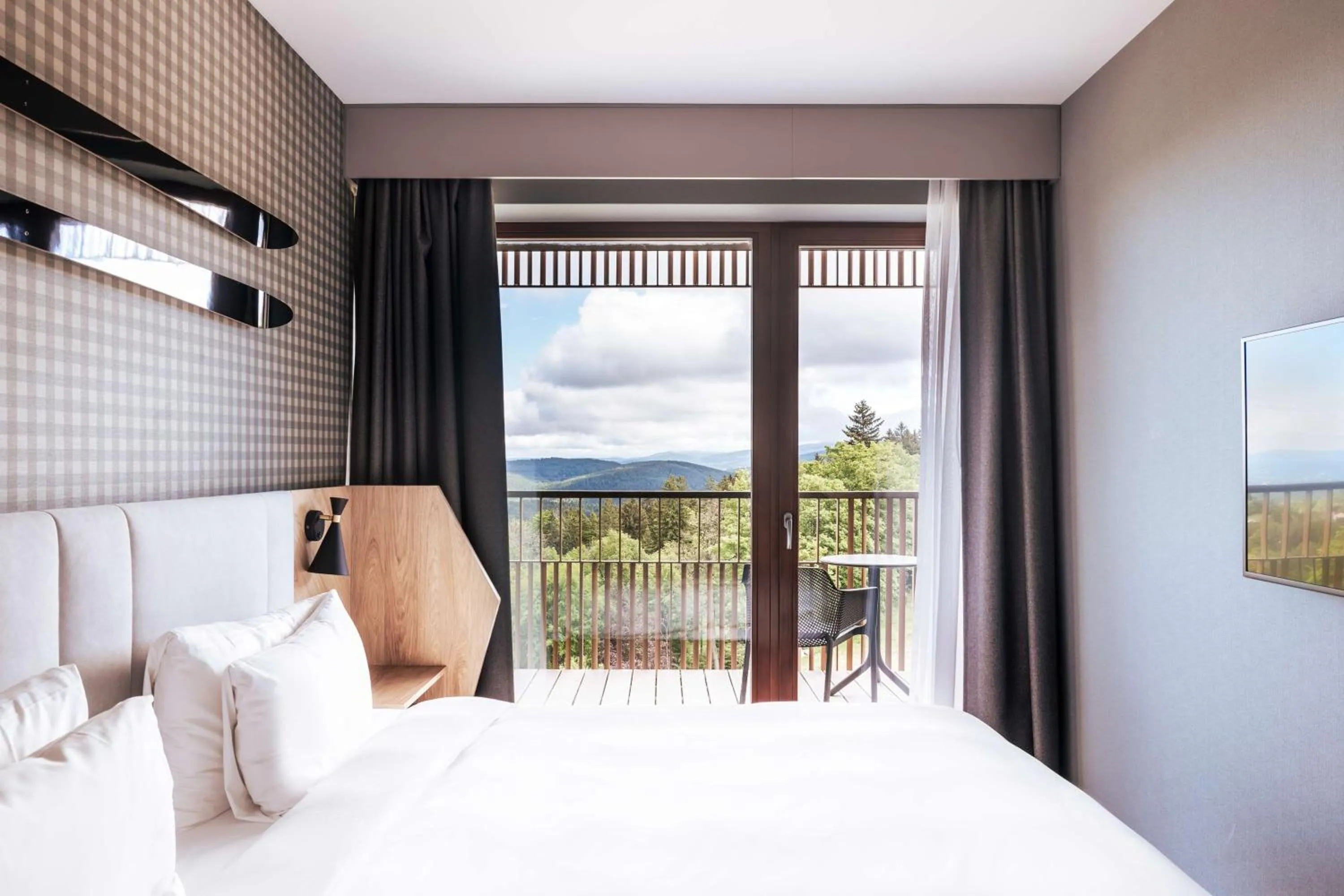 Photo of the whole room, Bed in Radisson Hotel Szklarska Poręba