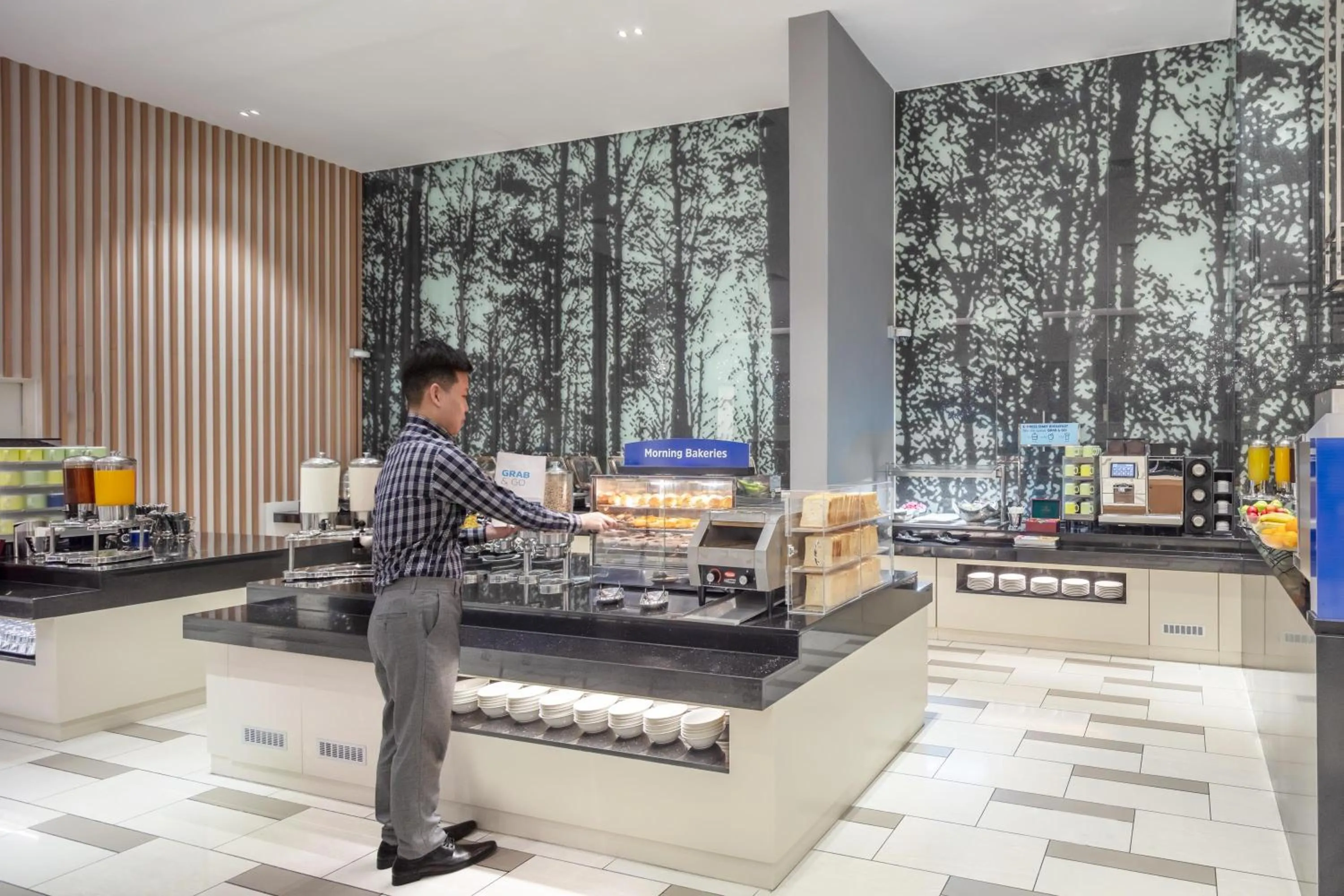 Breakfast in Holiday Inn Express Kota Kinabalu City Centre by IHG