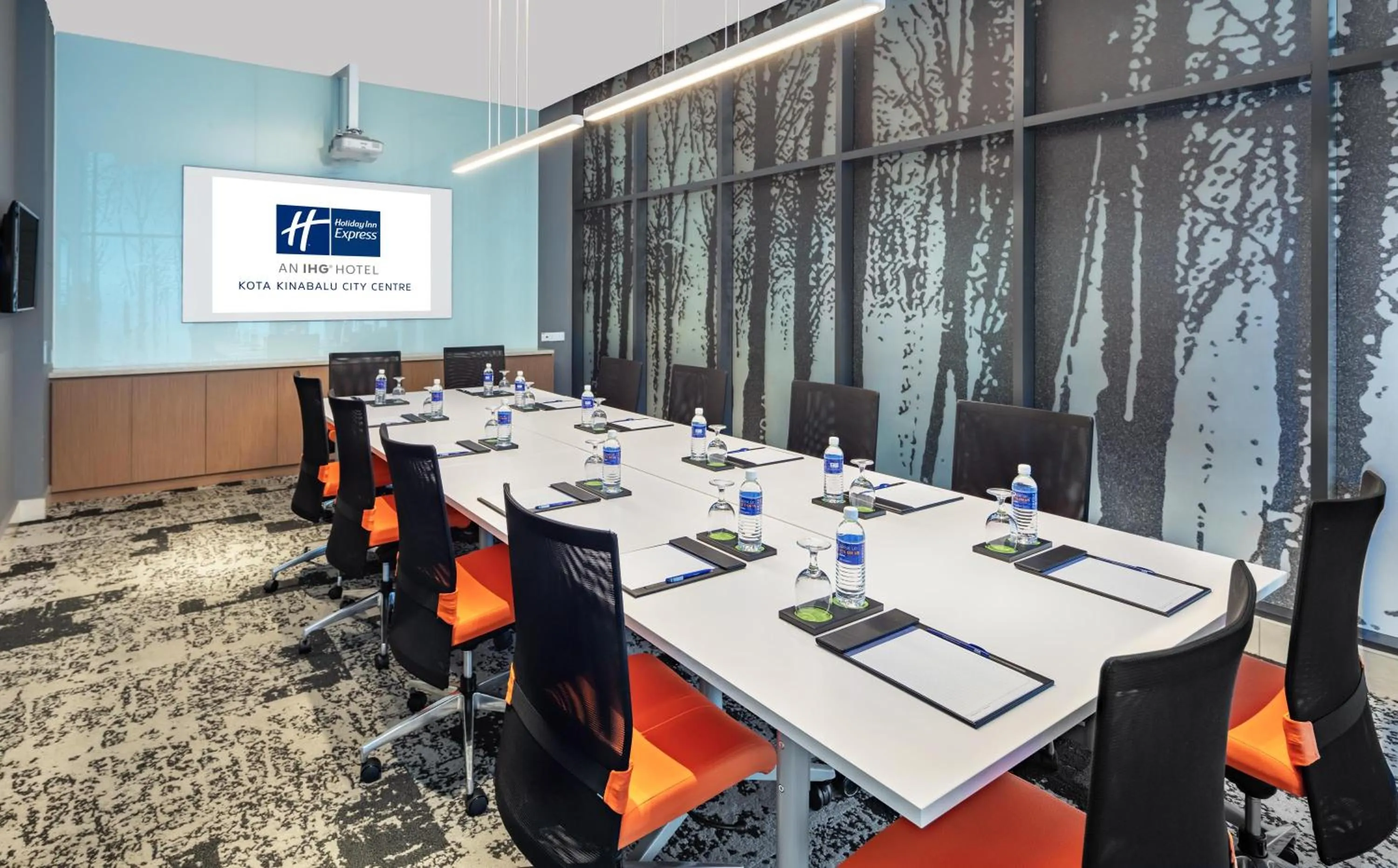 Business facilities in Holiday Inn Express Kota Kinabalu City Centre by IHG