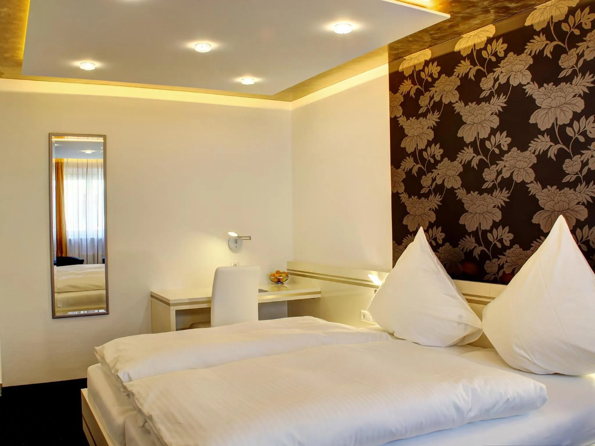 Photo of the whole room, Bed in Hotel Linde