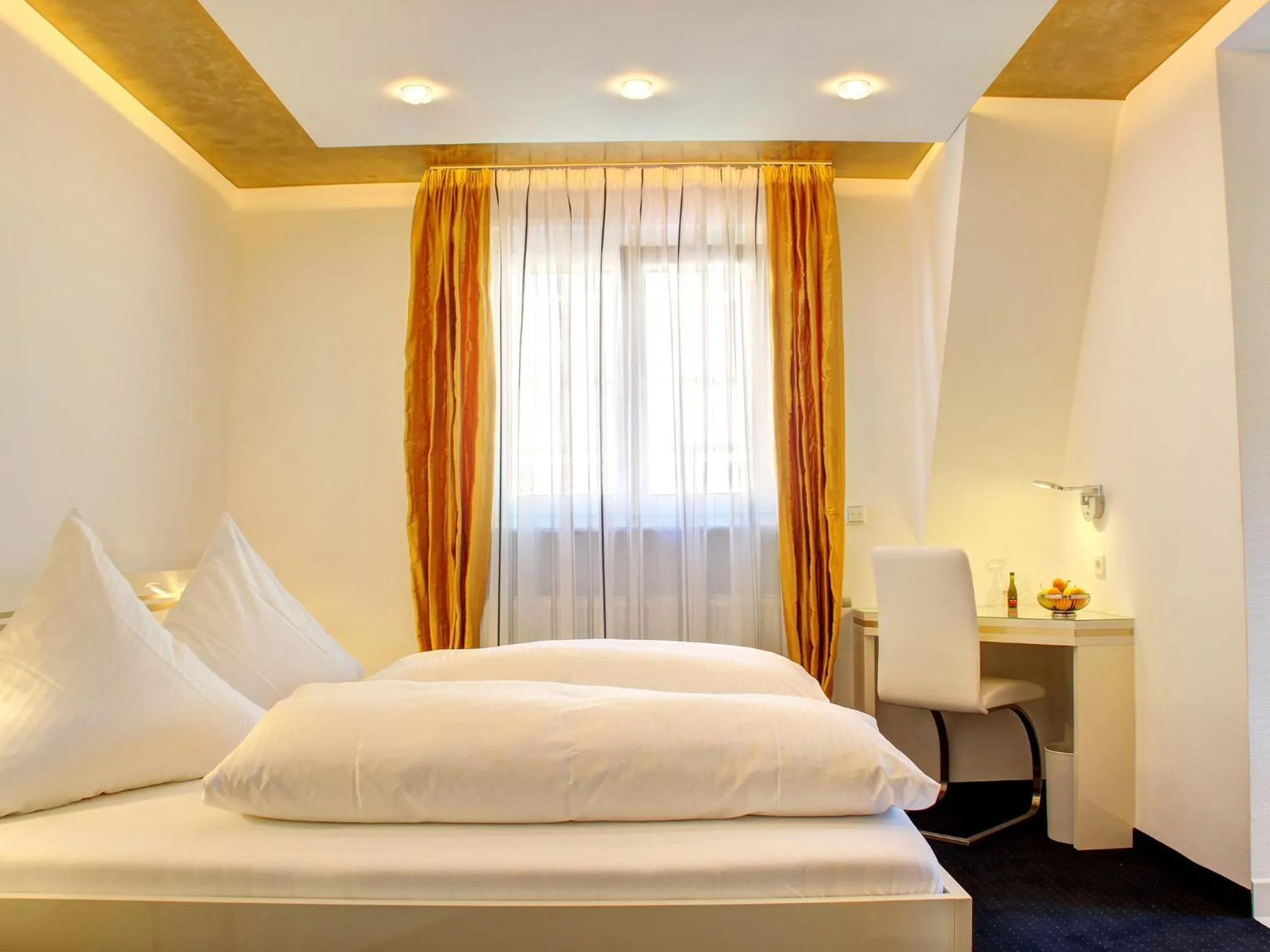 Photo of the whole room, Bed in Hotel Linde