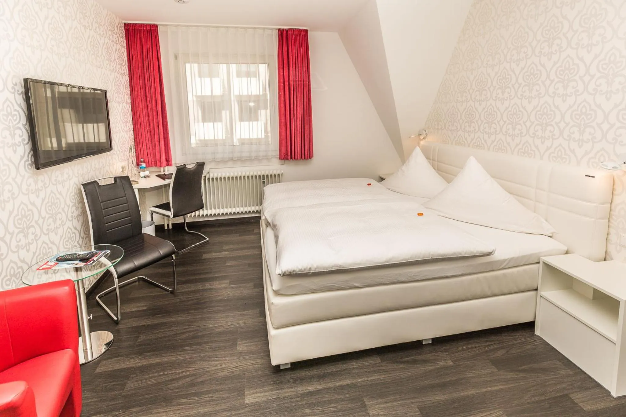 Photo of the whole room, Bed in Hotel Linde