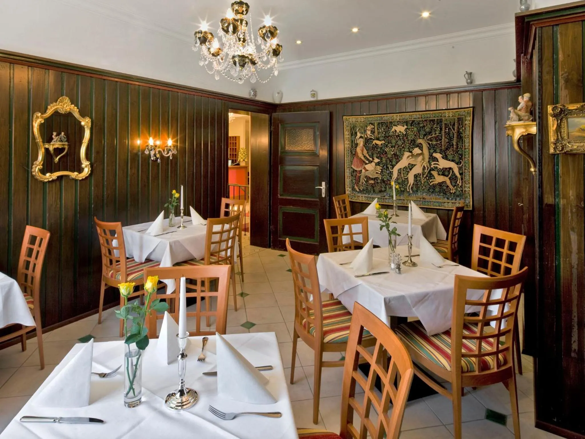 Restaurant/places to eat in Hotel Linde