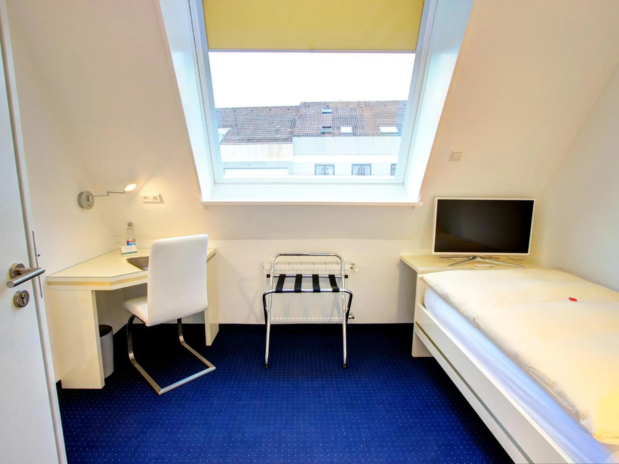 Photo of the whole room, Bed in Hotel Linde