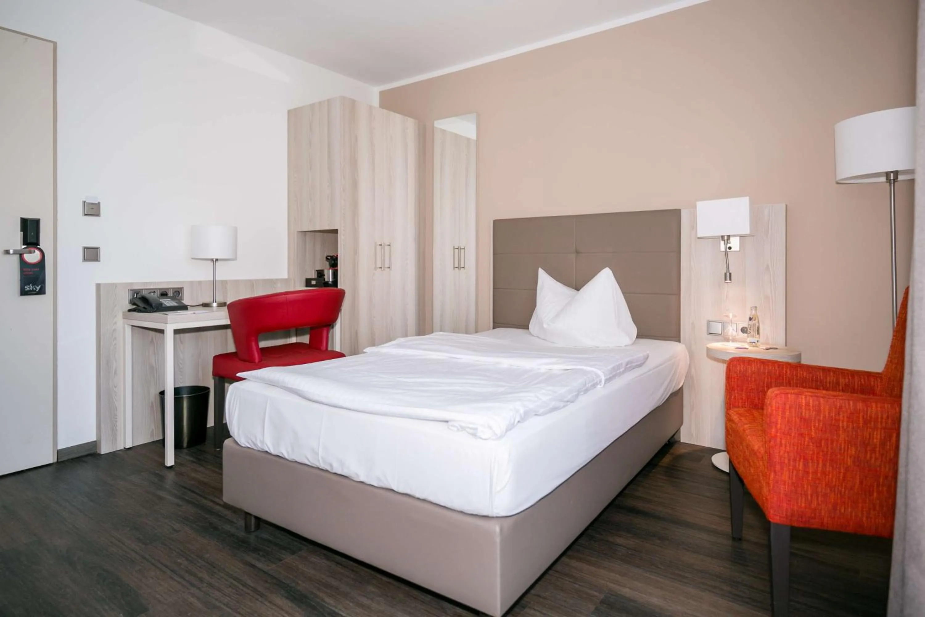 Bedroom, Bed in Best Western Hotel Airport Düsseldorf - Ratingen