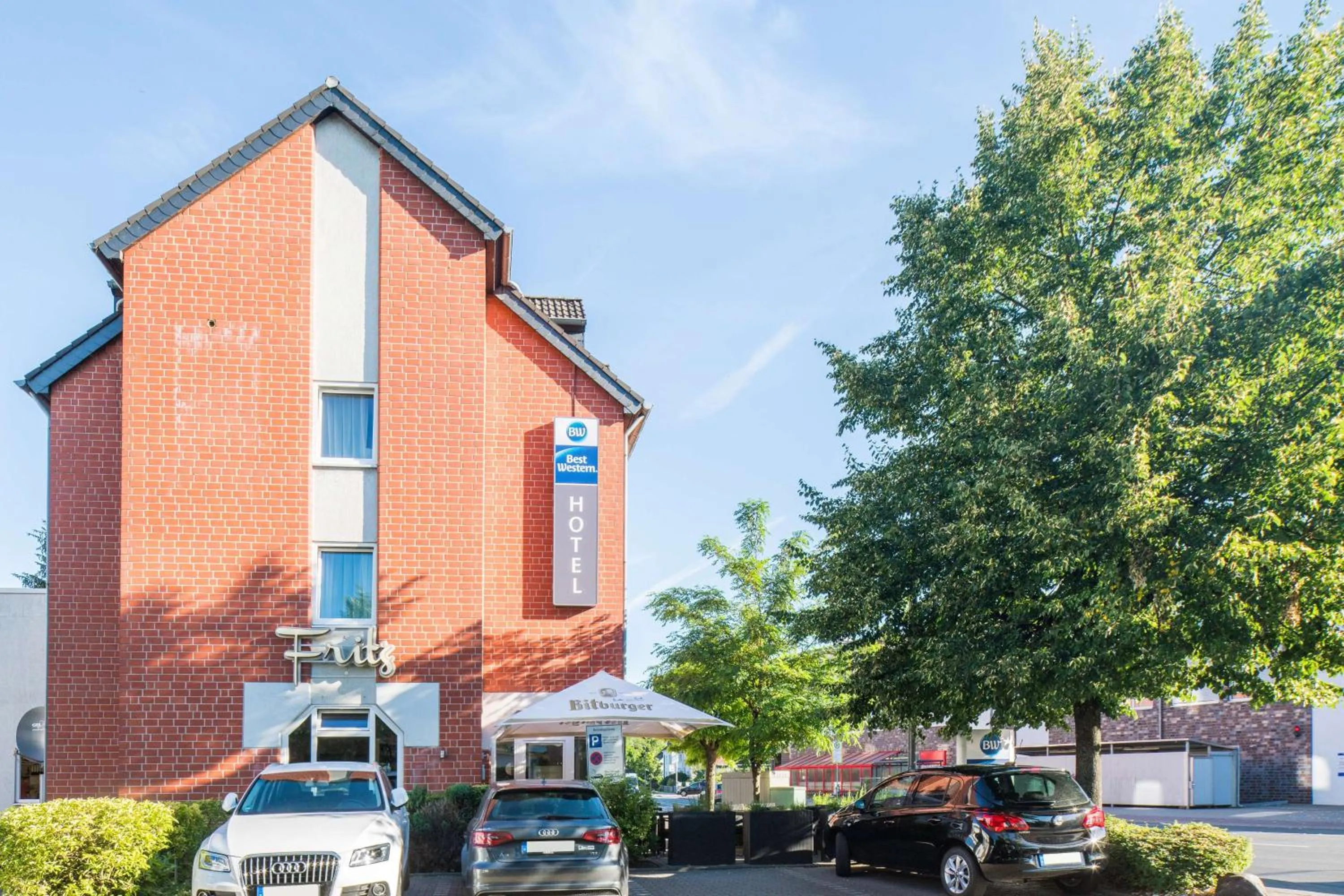 Property building in Best Western Hotel Airport Düsseldorf - Ratingen