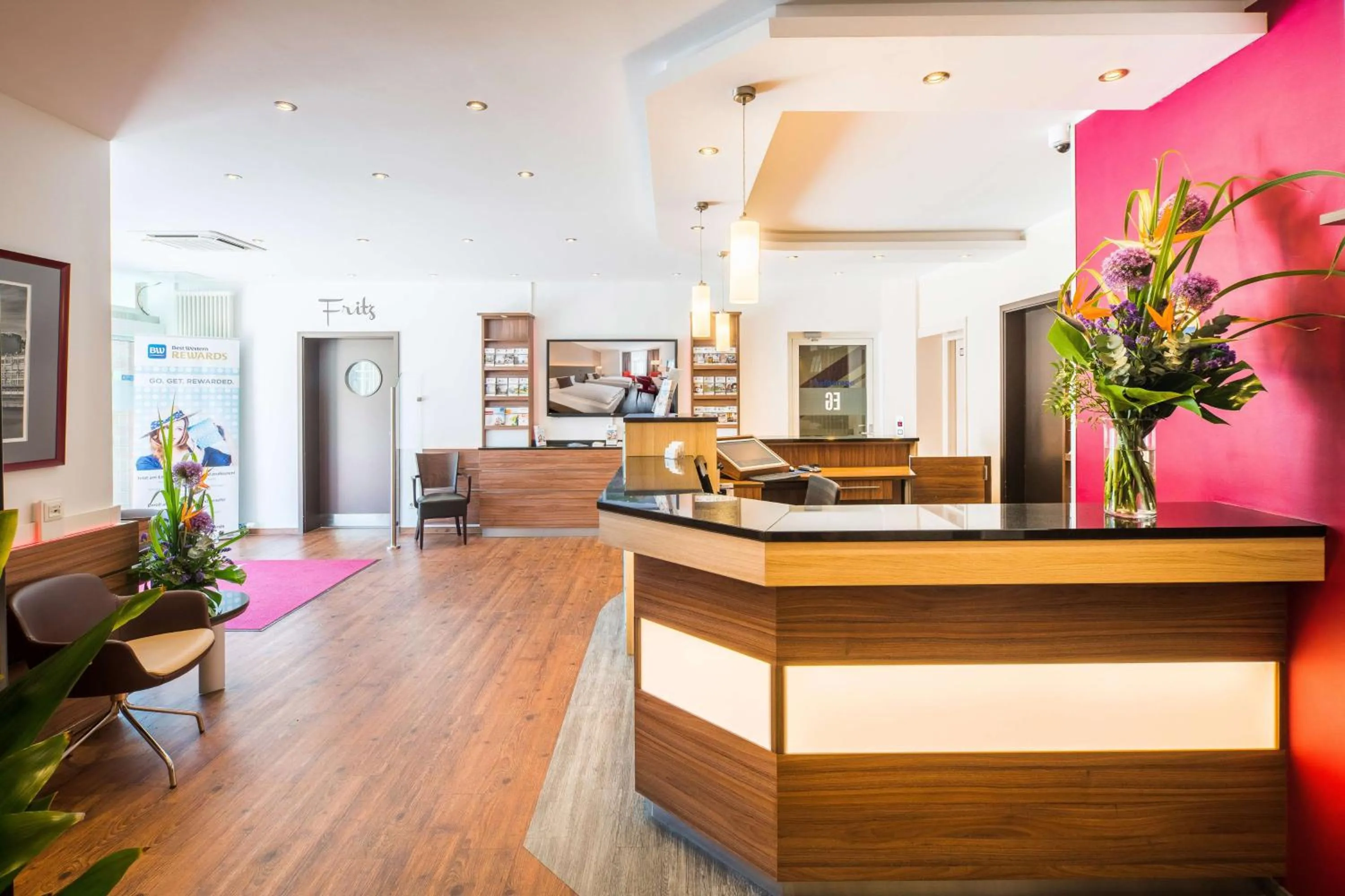 Lobby or reception in Best Western Hotel Airport Düsseldorf - Ratingen