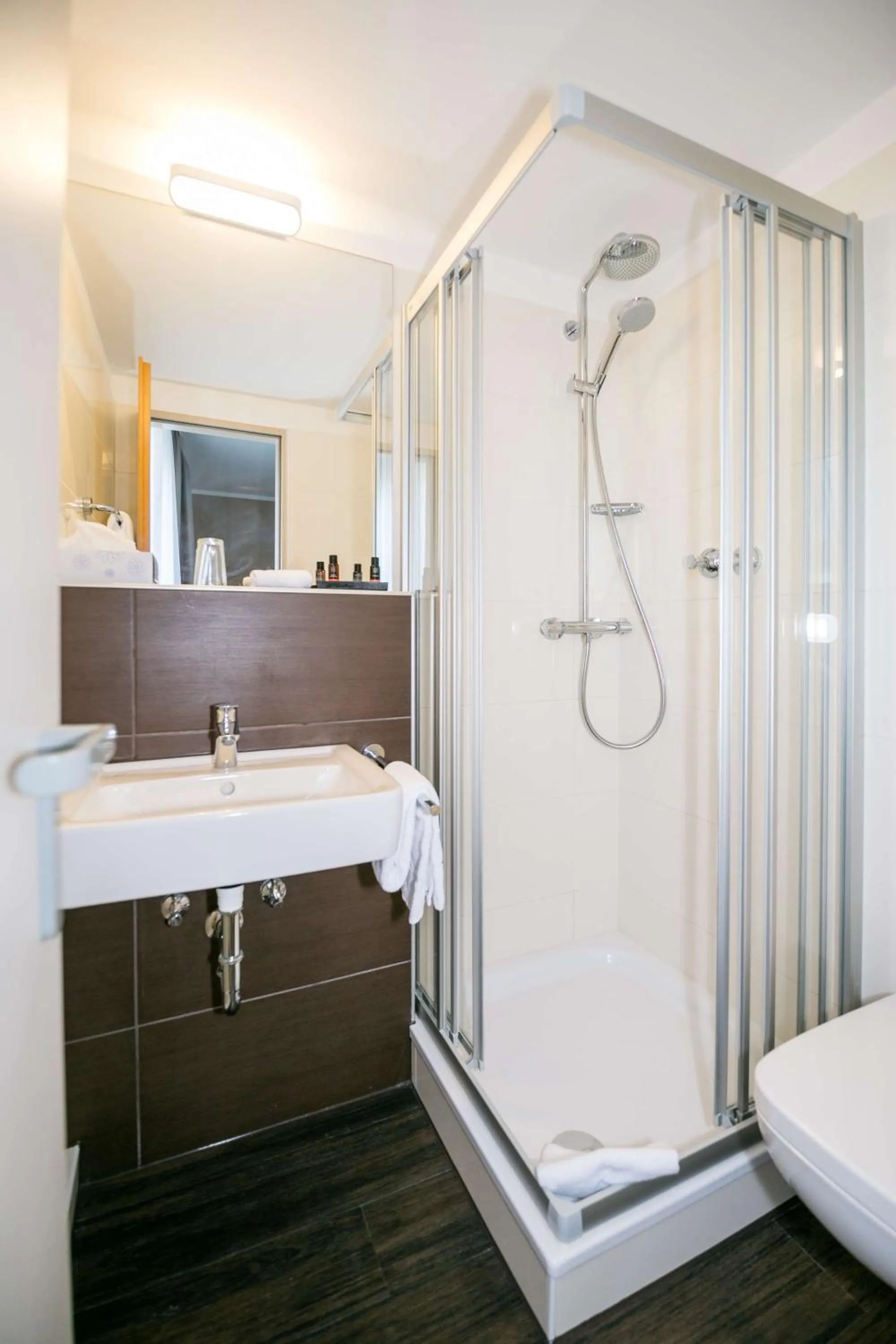 Bathroom in Best Western Hotel Airport Düsseldorf - Ratingen