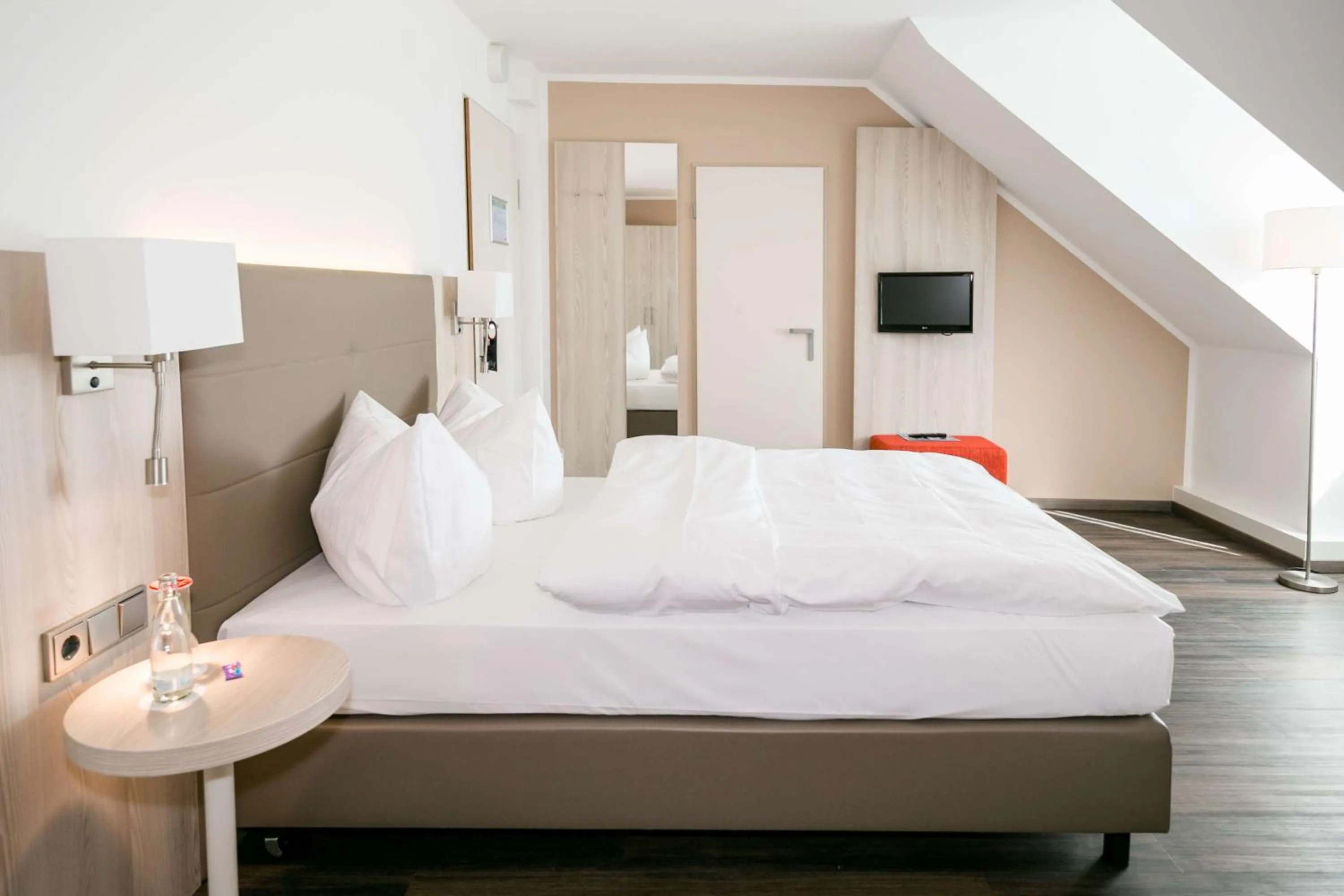 Bedroom, Bed in Best Western Hotel Airport Düsseldorf - Ratingen